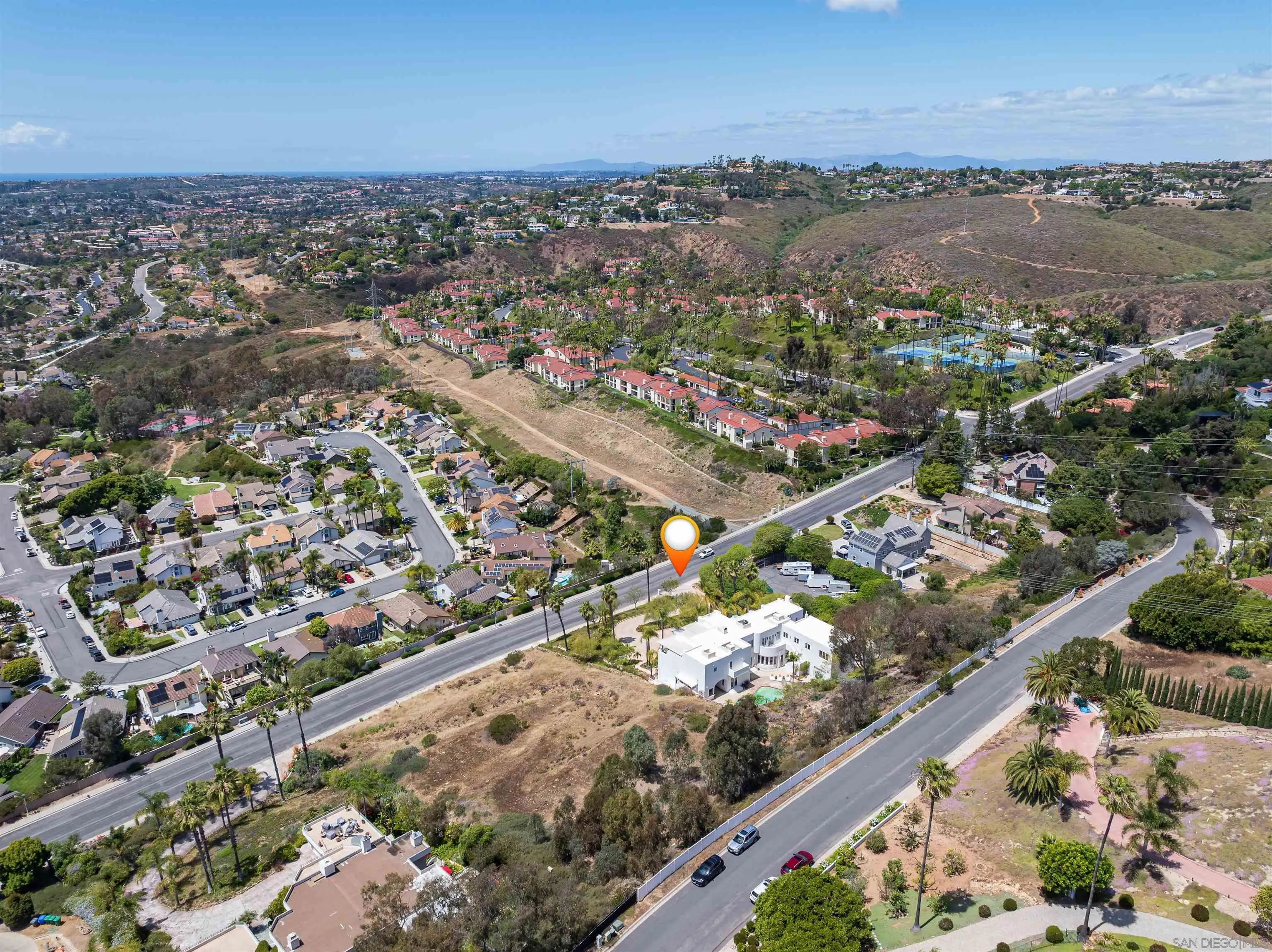 https://cdn.realtyfeed.com/cdn/127/260014115/2d06c0edb6884e1d4157de30da9270ab.webp