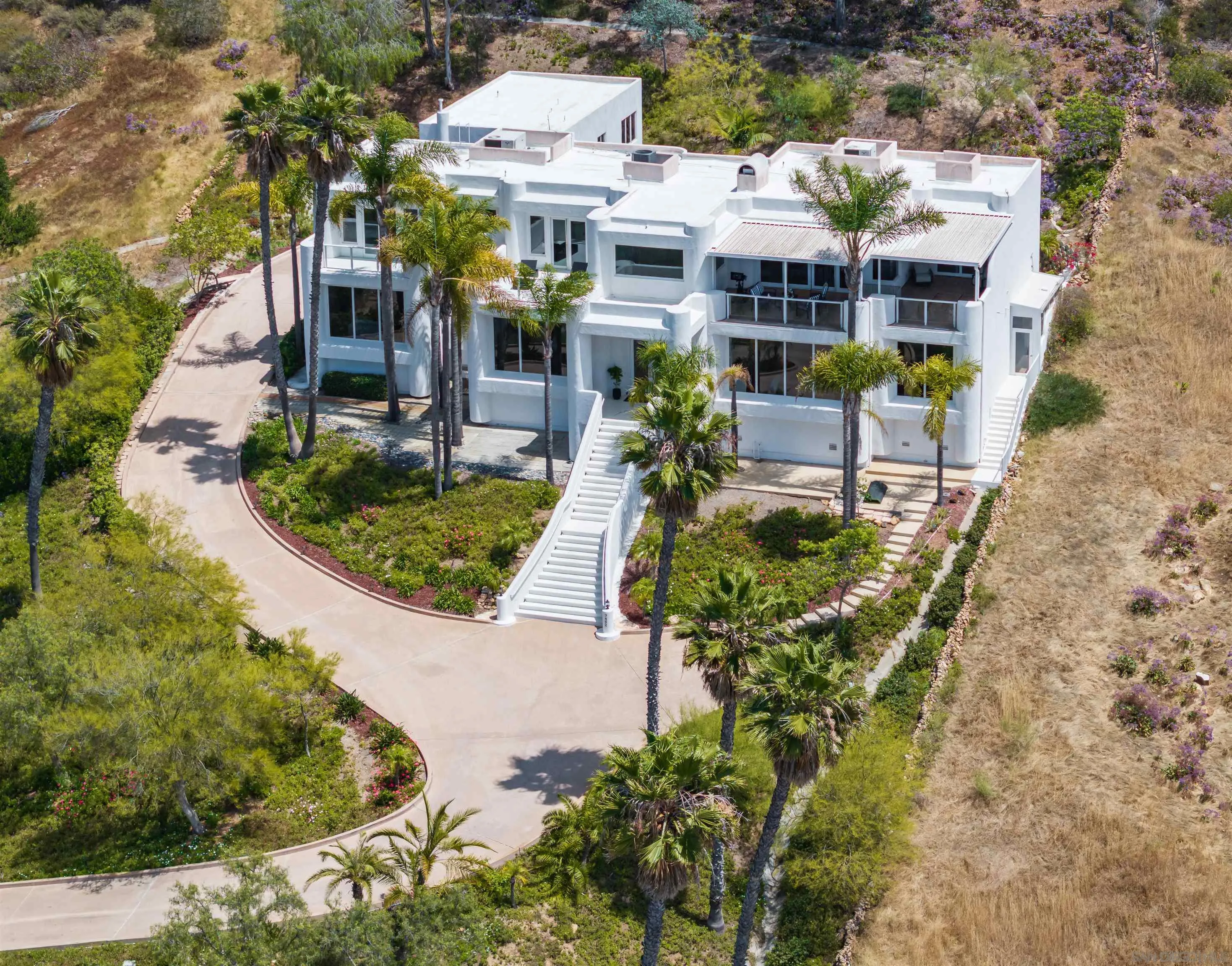 https://cdn.realtyfeed.com/cdn/127/260014115/508935d63a6a438b76446c5f9ac4285e.webp