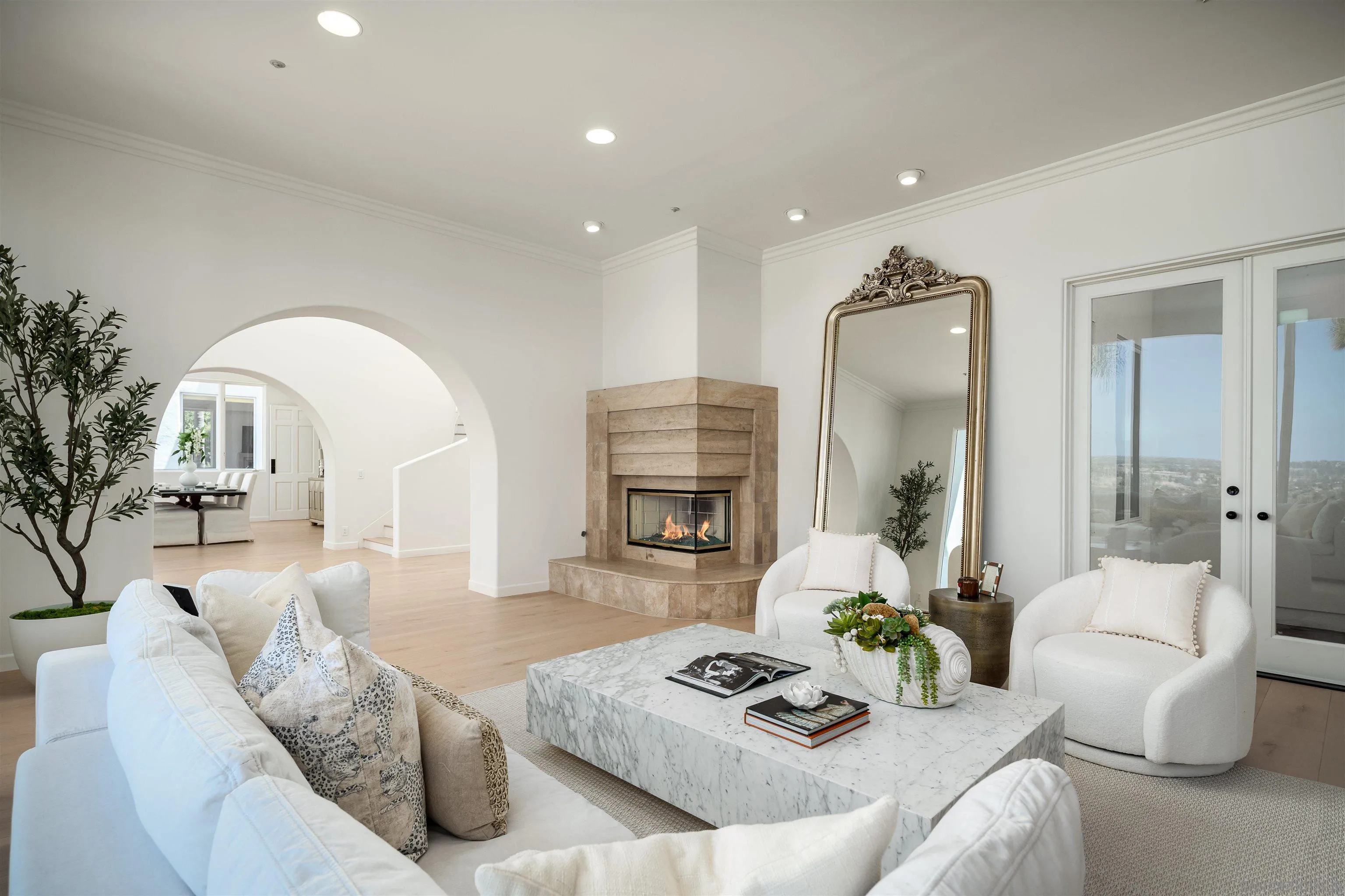 https://cdn.realtyfeed.com/cdn/127/260014115/6e1eadc5795c410d81f25fb7dc6197a3.webp