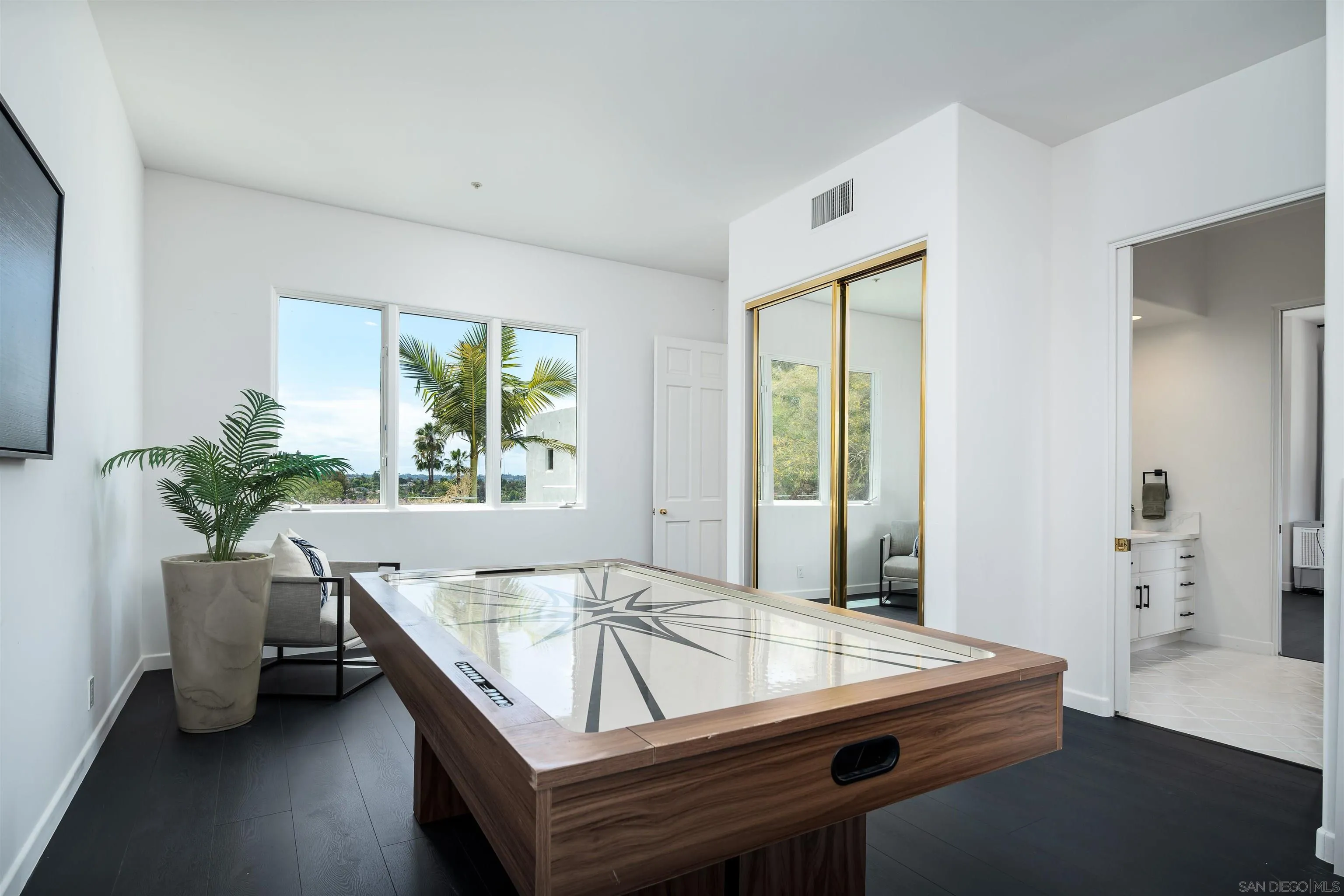 https://cdn.realtyfeed.com/cdn/127/260014115/6ea909267672d98923e0093878fb41da.webp