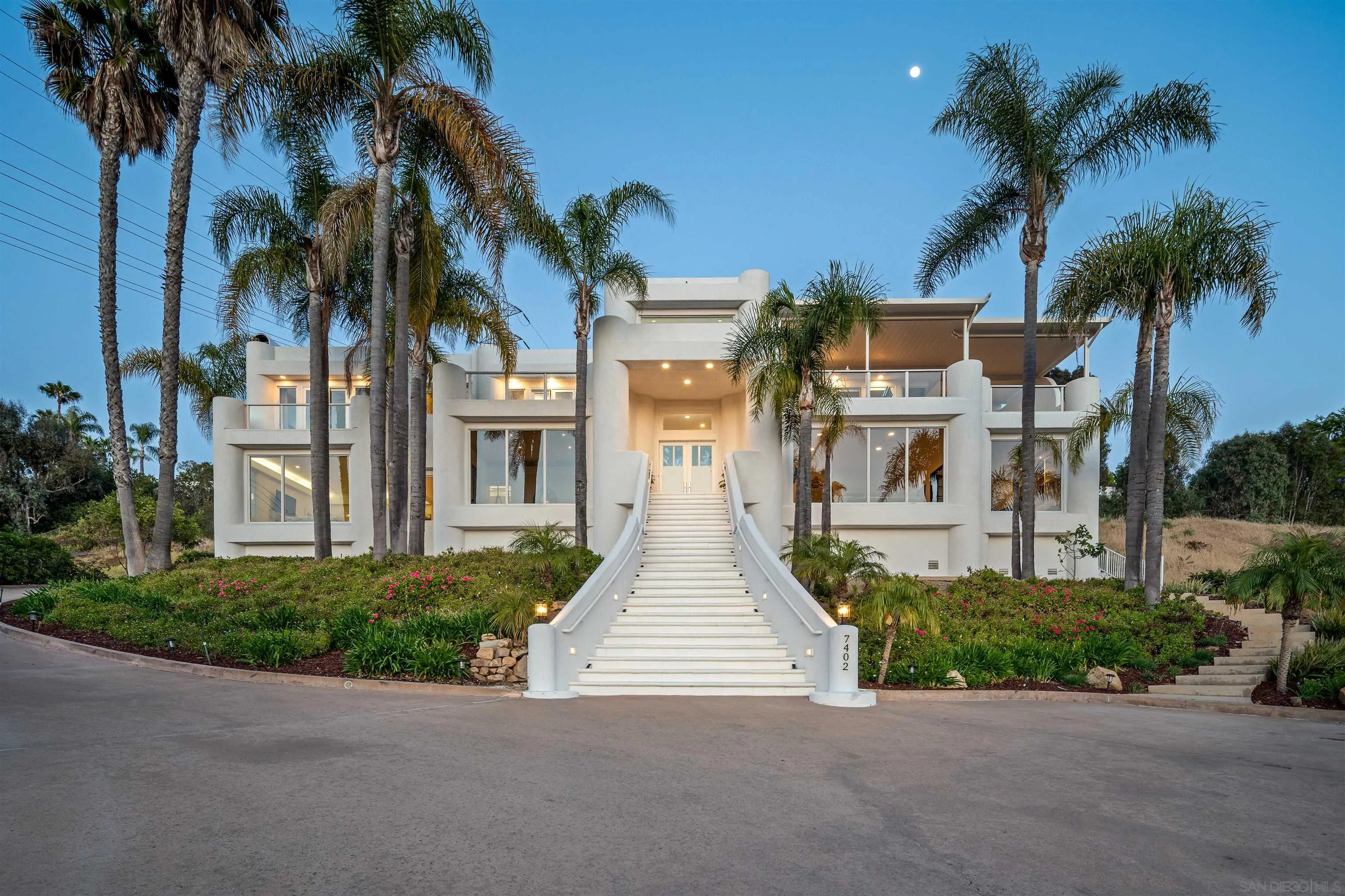 https://cdn.realtyfeed.com/cdn/127/260014115/9c76aabf7351f56600b2ae278a8ec00f.webp