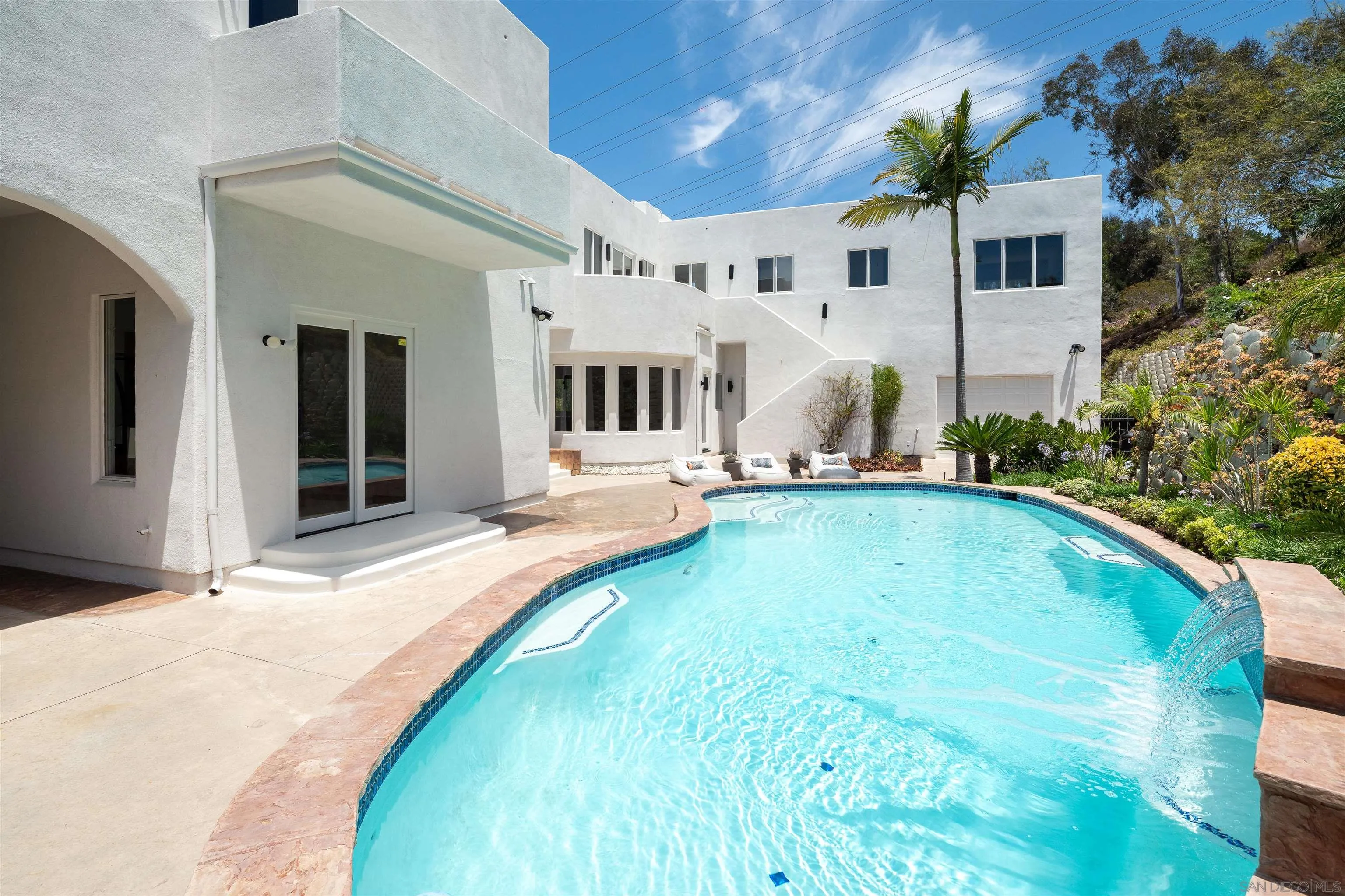 https://cdn.realtyfeed.com/cdn/127/260014115/c6d85529fc72c7d06ddb6db653f3294c.webp