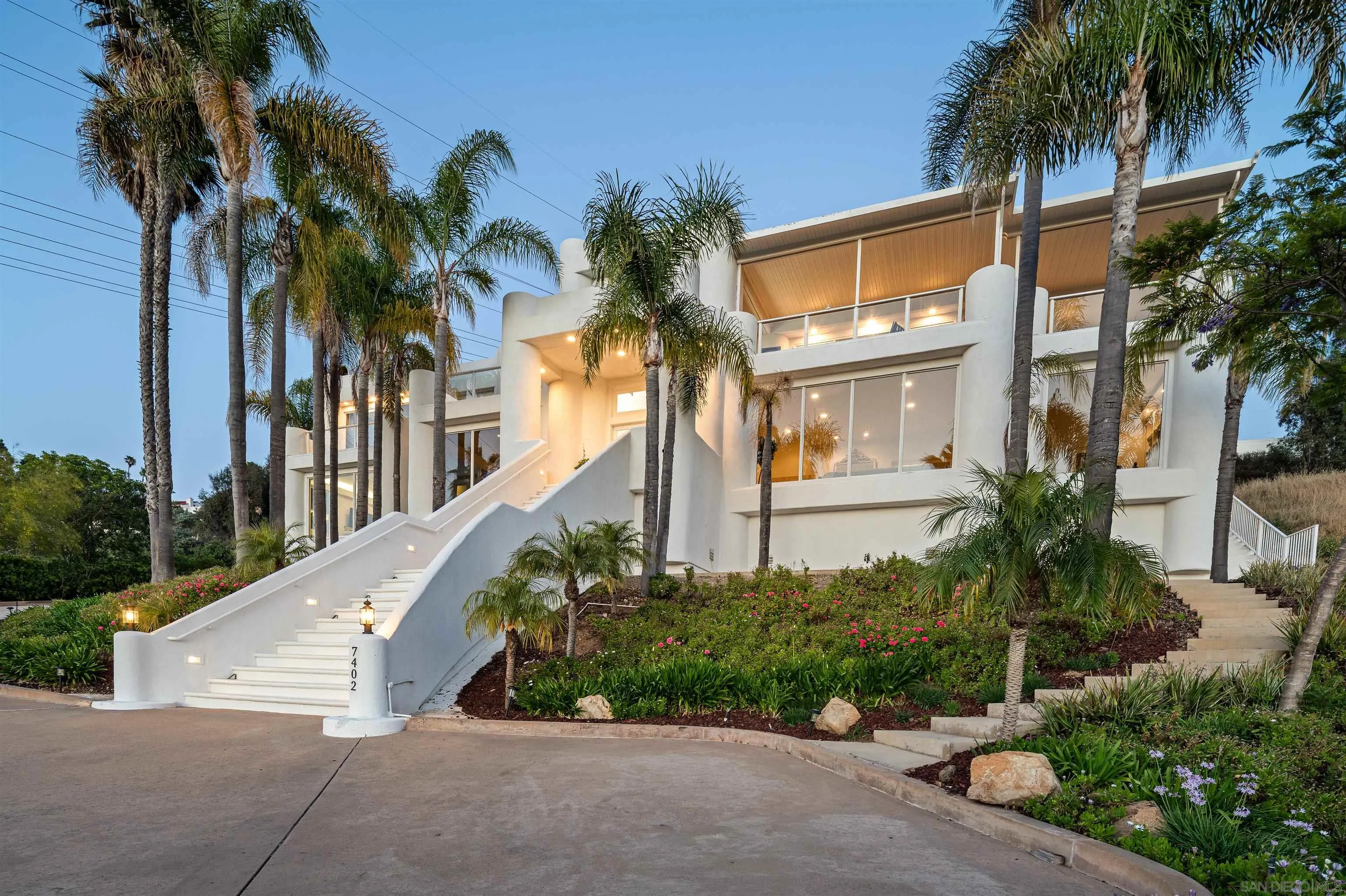 https://cdn.realtyfeed.com/cdn/127/260014115/f4f090df40fea33b4eae2d6065abc73c.webp