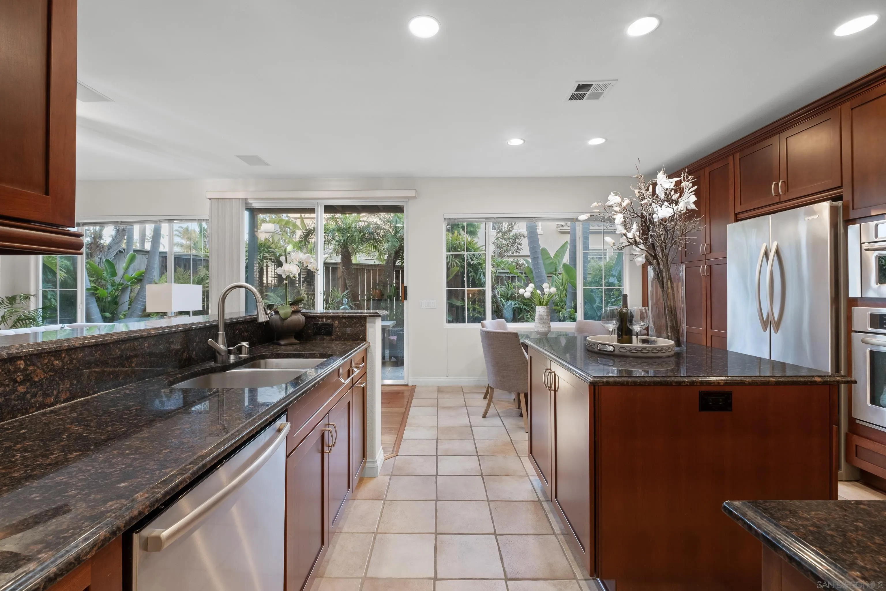 https://cdn.realtyfeed.com/cdn/127/260014117/03120d243b0da578b9342ea5aa38a8d5.webp