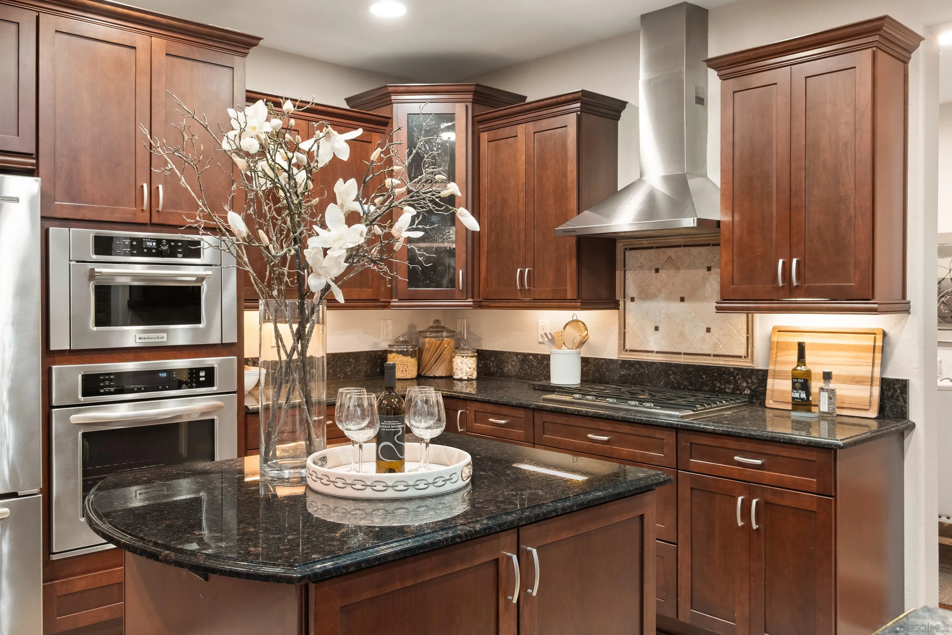 https://cdn.realtyfeed.com/cdn/127/260014117/68f239a93bc984c7713b04e1c37d1fd8.webp