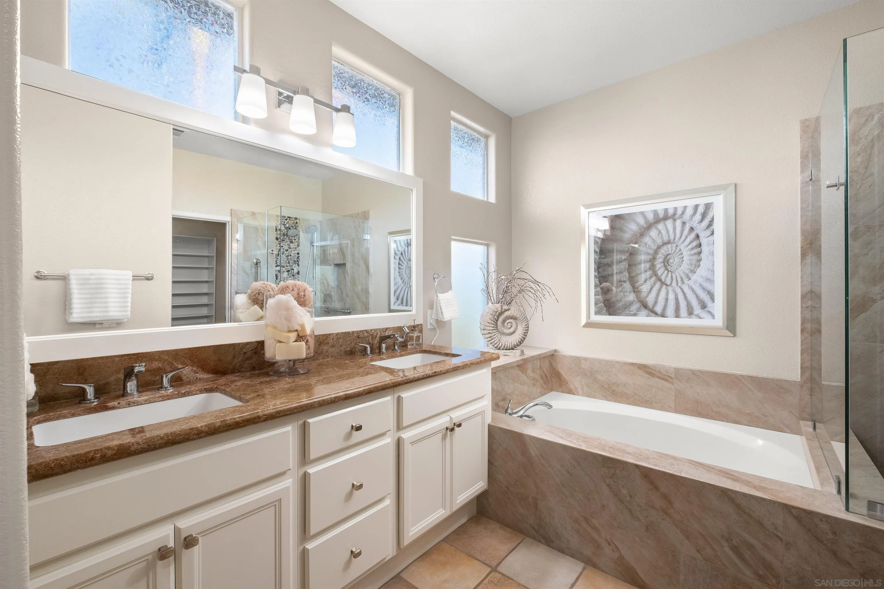 Photo #6: 260014117 Listing: Photo #6