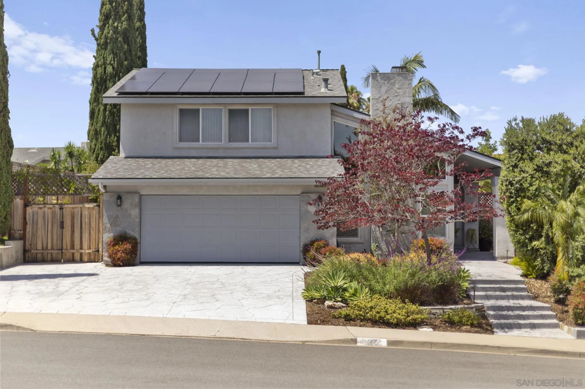 https://cdn.realtyfeed.com/cdn/127/260014122/5cc5a11d654e5d2269f57c8efa488a46.webp