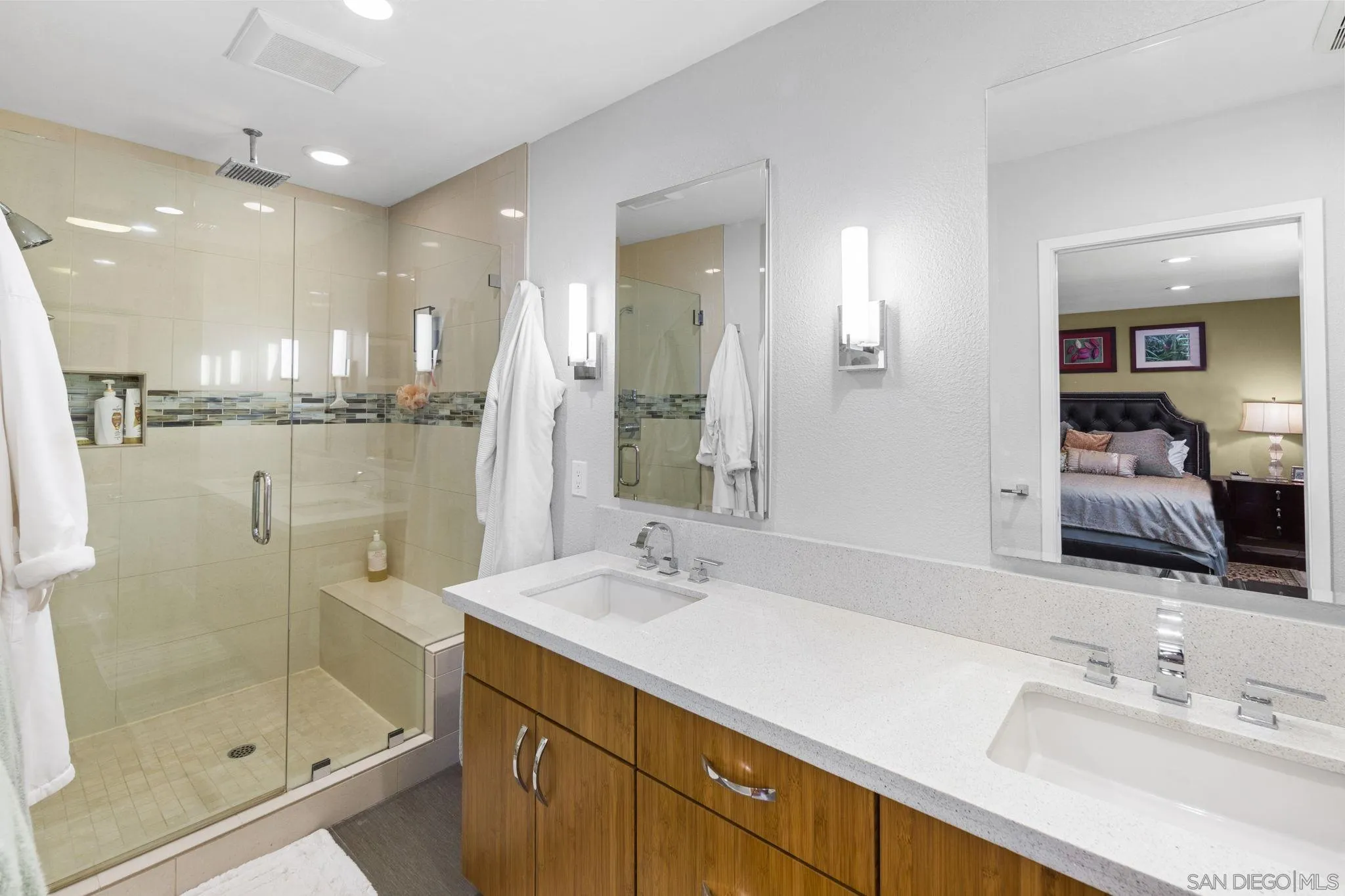 https://cdn.realtyfeed.com/cdn/127/260014122/8c5a113bfd569bcb0012ba4608875db1.webp