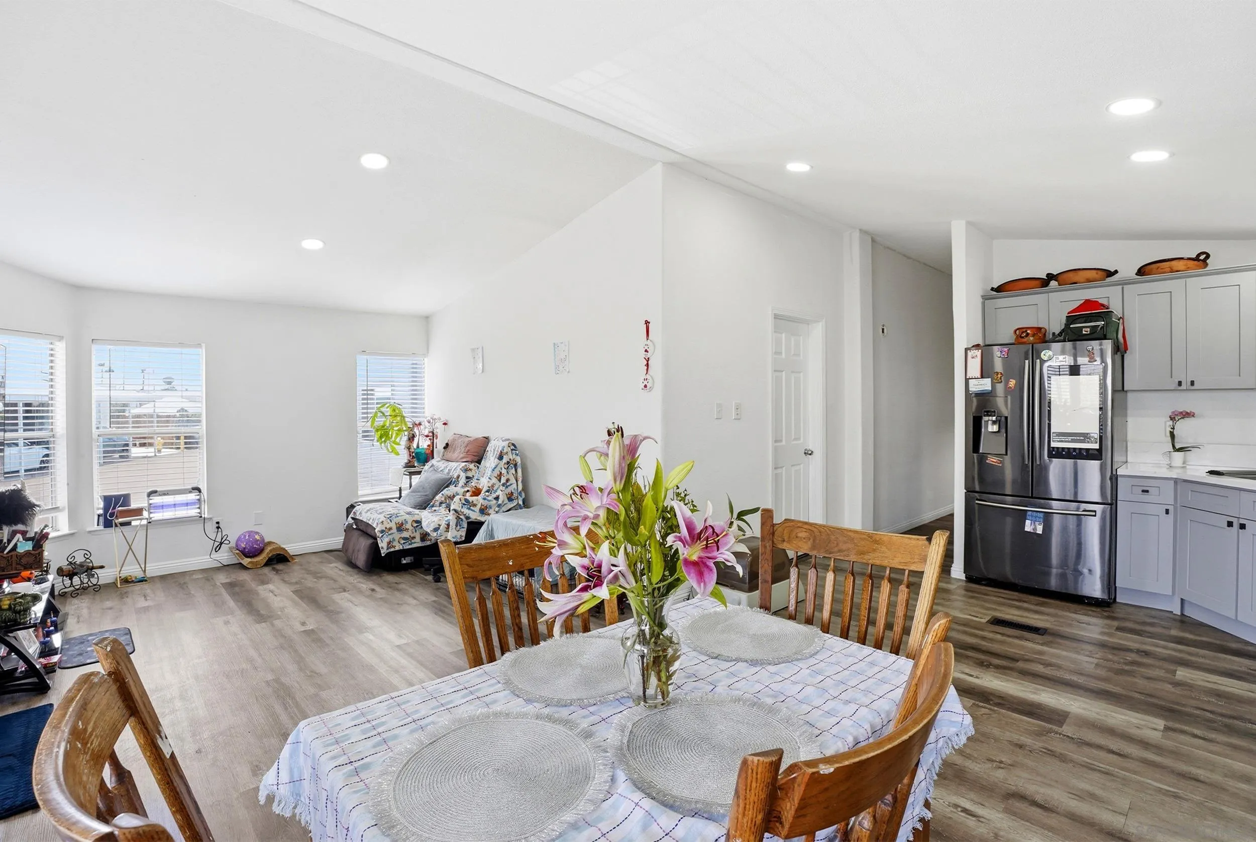 https://cdn.realtyfeed.com/cdn/127/260014123/d662d8ed1a90529c422fbd47f20ffbdb.webp