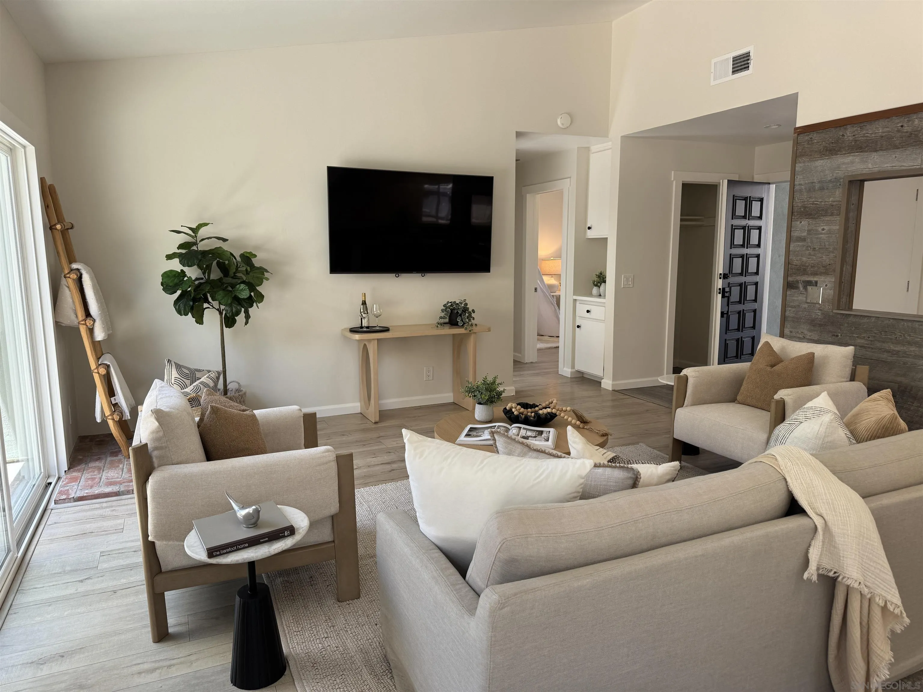 https://cdn.realtyfeed.com/cdn/127/260014127/4d162016adda35cec9a928be9a76f22b.webp