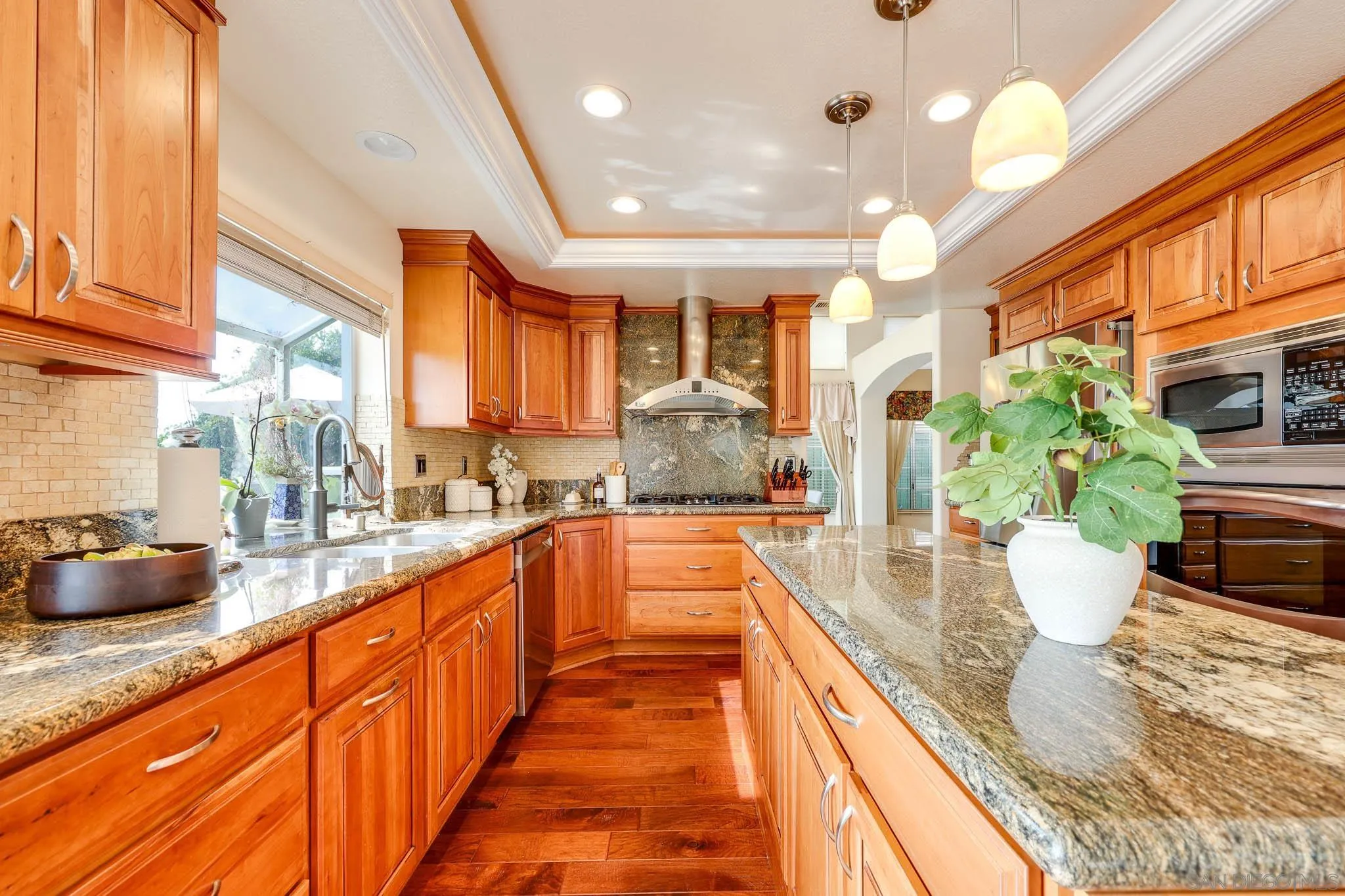 https://cdn.realtyfeed.com/cdn/127/260014128/ee2ef2c8fdea193d76ea3f079c5657c7.webp