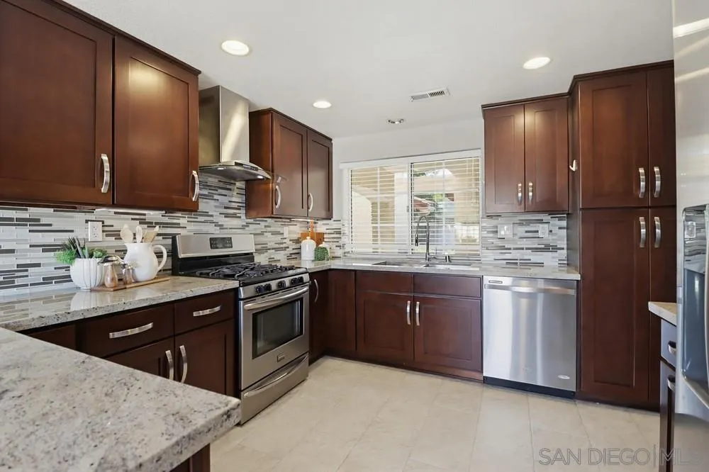 Photo #12: 260014130 Listing: Photo #12