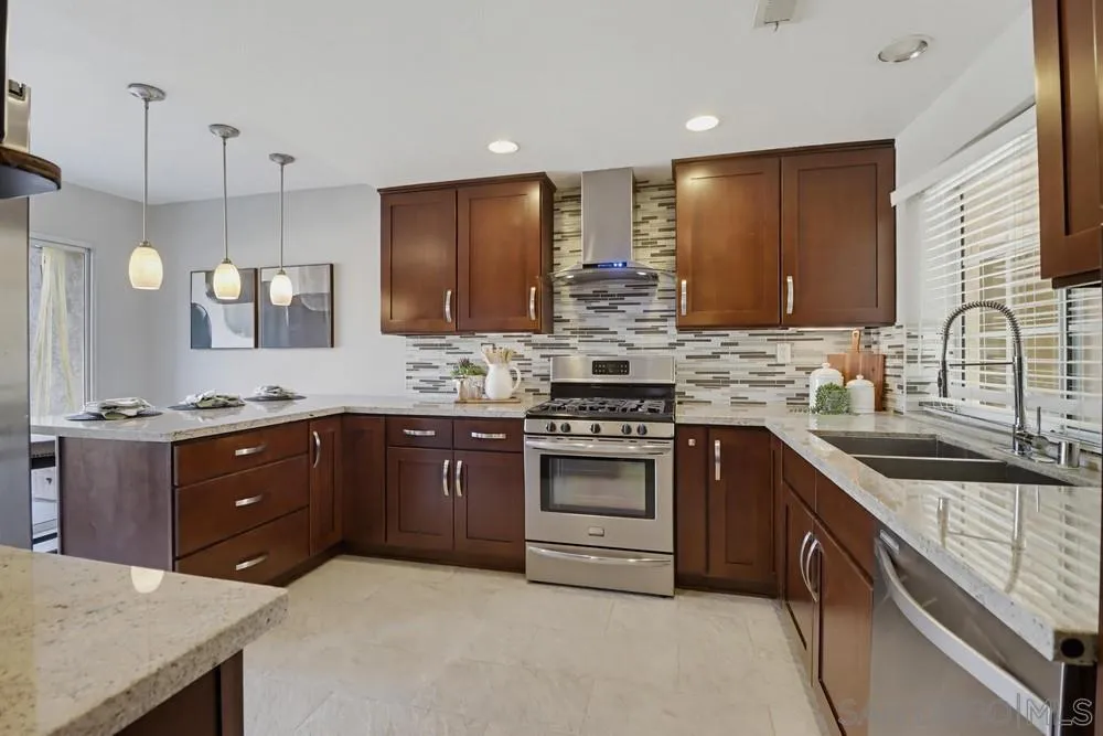 Photo #14: 260014130 Listing: Photo #14
