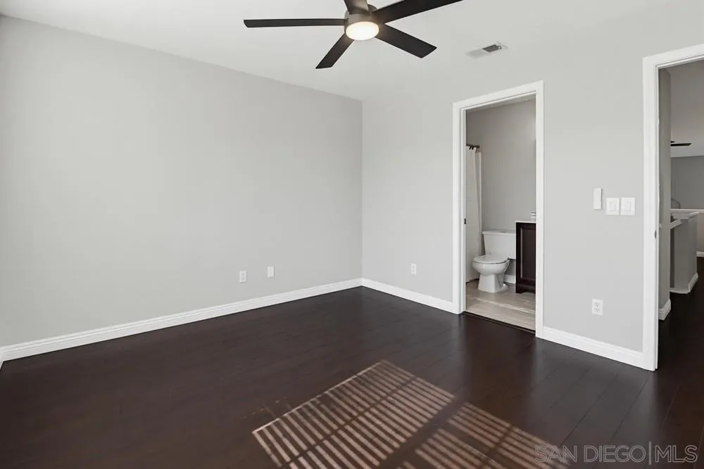 Photo #33: 260014130 Listing: Photo #33