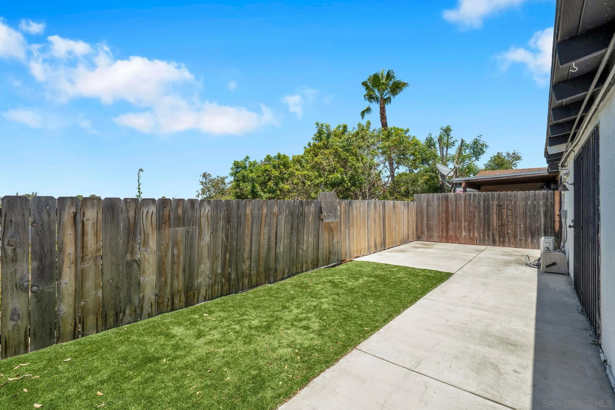 https://cdn.realtyfeed.com/cdn/127/260014131/56ca0aa20edce95eb382648ccdbb85d2.webp