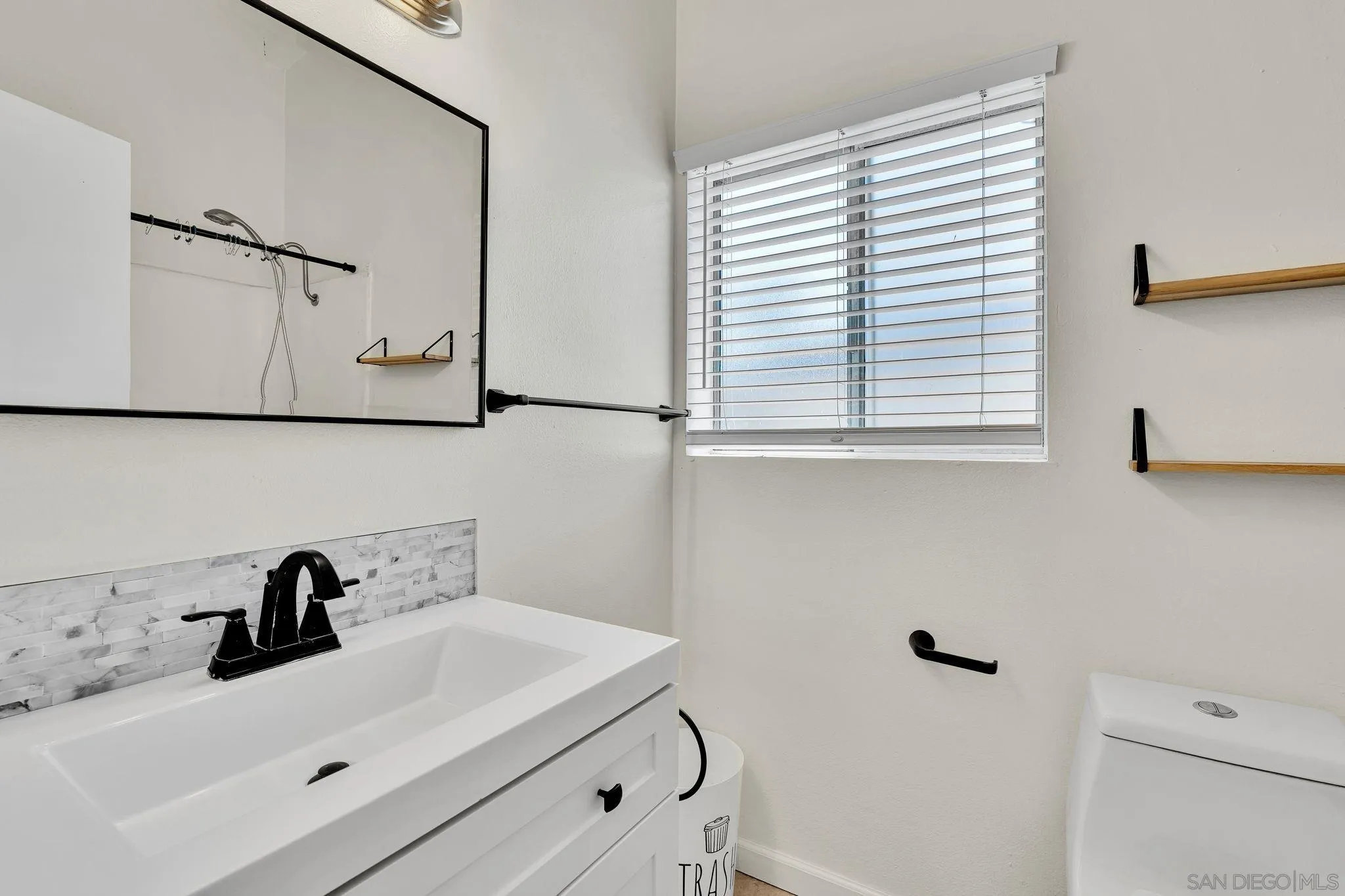 https://cdn.realtyfeed.com/cdn/127/260014131/92ec8e81f53aef1b8d37f401255d5dc6.webp