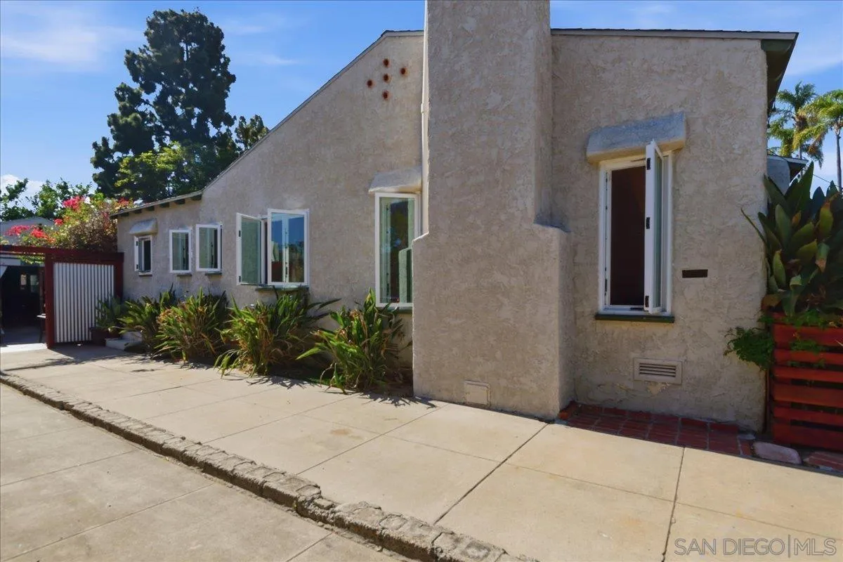 https://cdn.realtyfeed.com/cdn/127/260014133/833cc326e8199fd7fd1ebdd23725a057.webp