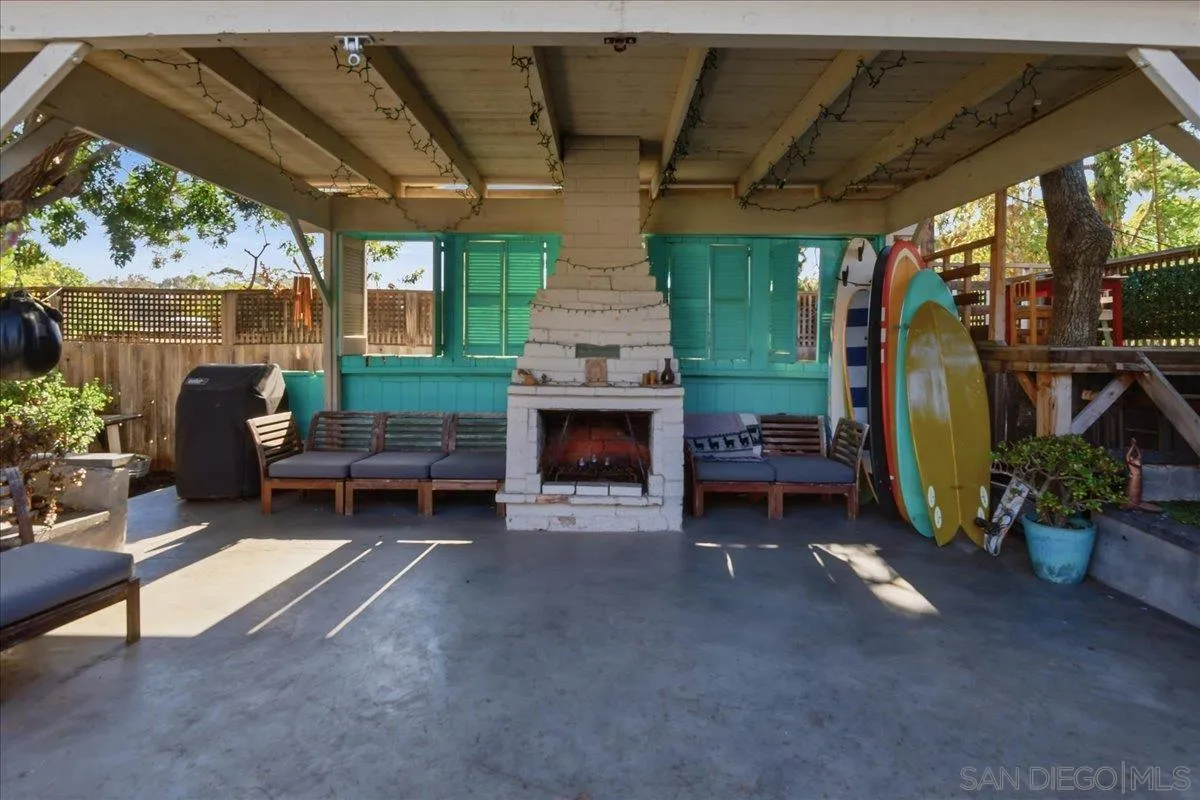 https://cdn.realtyfeed.com/cdn/127/260014133/8a82d1df6448bd18cad1ff2c4b22f614.webp