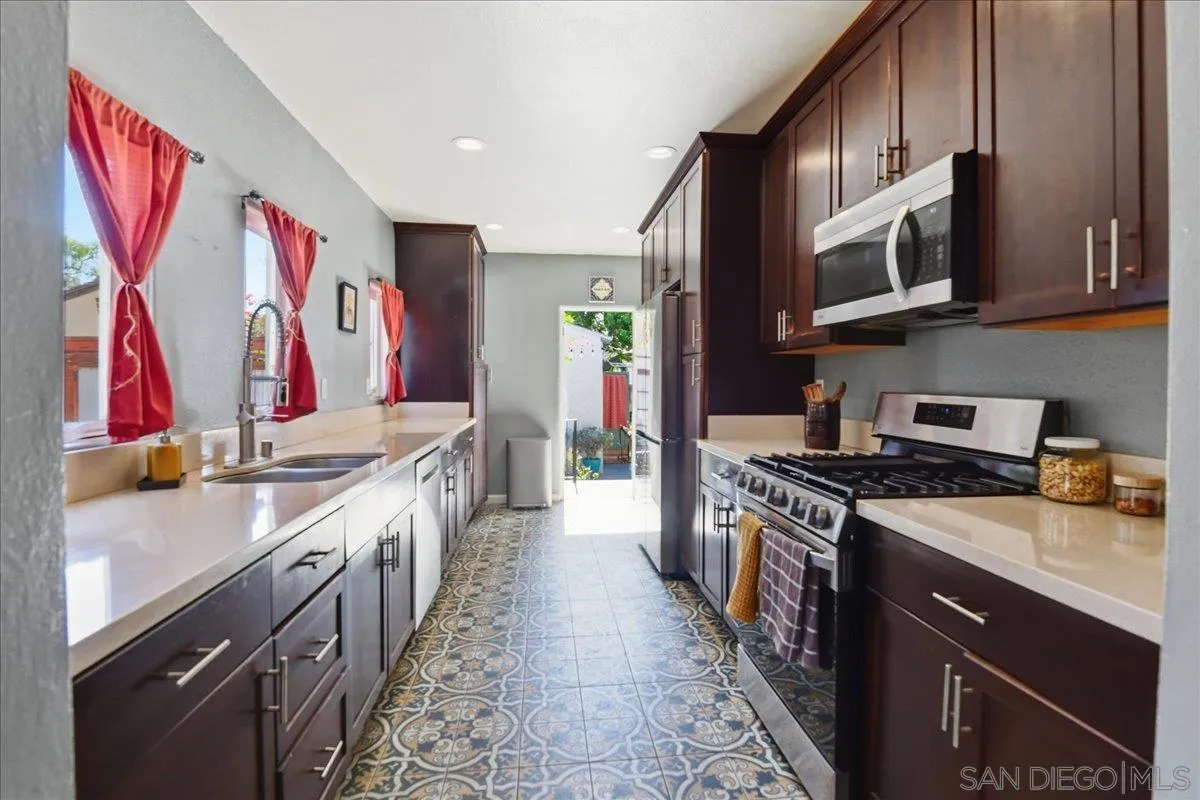 https://cdn.realtyfeed.com/cdn/127/260014133/c440c45cece914c0f8b8a081075b055d.webp