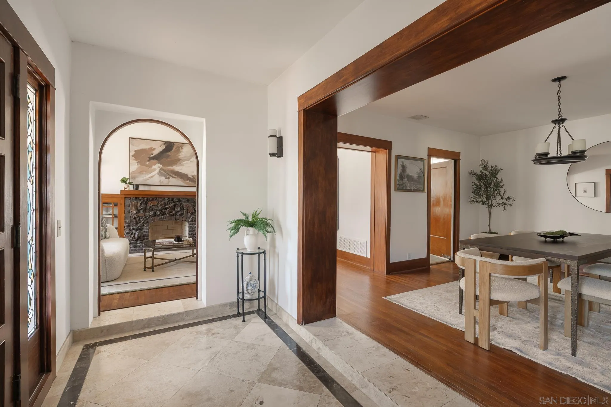 https://cdn.realtyfeed.com/cdn/127/260014136/ba61e773559b1ff0446d3c7628335f8c.webp