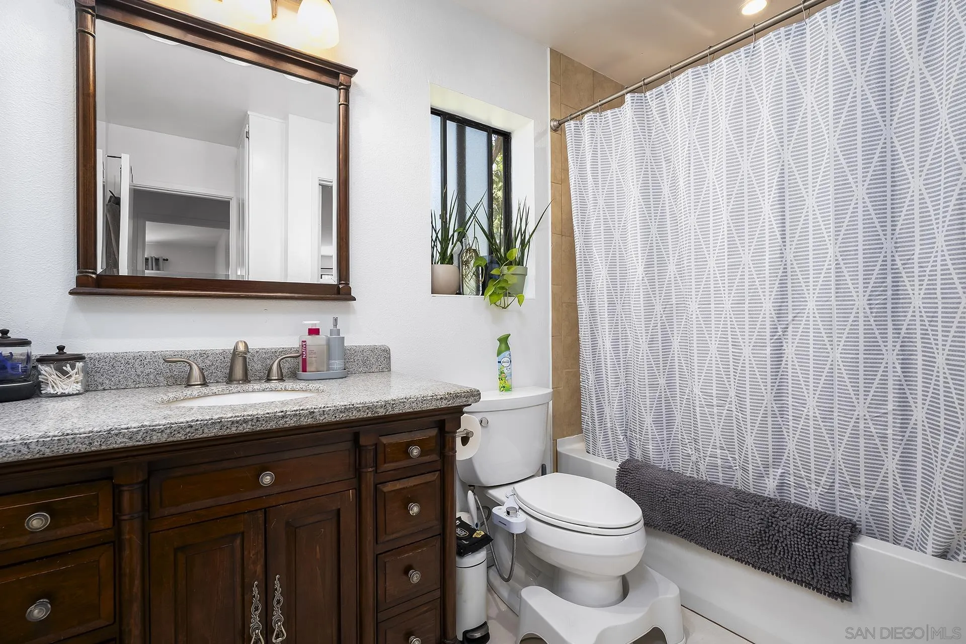 Photo #10: 260014138 Listing: Photo #10