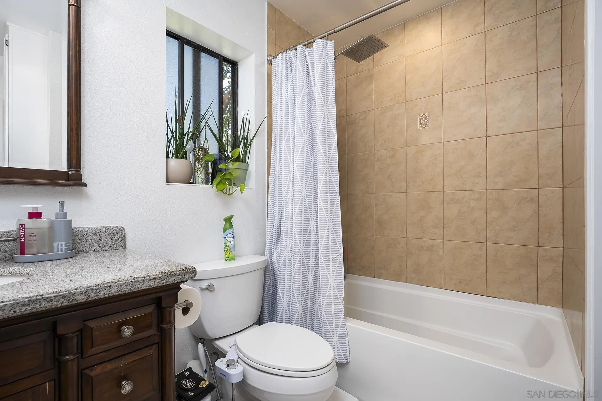 Photo #11: 260014138 Listing: Photo #11