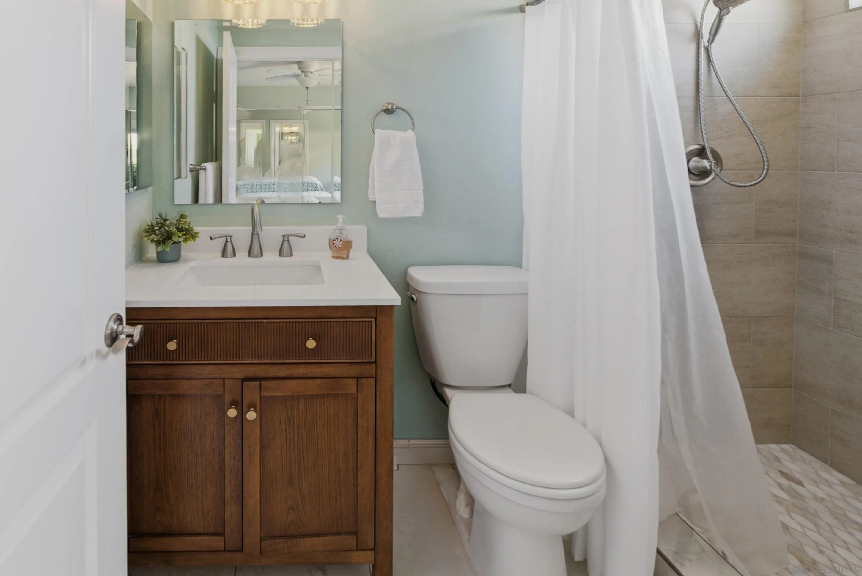 https://cdn.realtyfeed.com/cdn/127/260014144/1f607b077e8f8c77f879217c0a20f4c0.webp