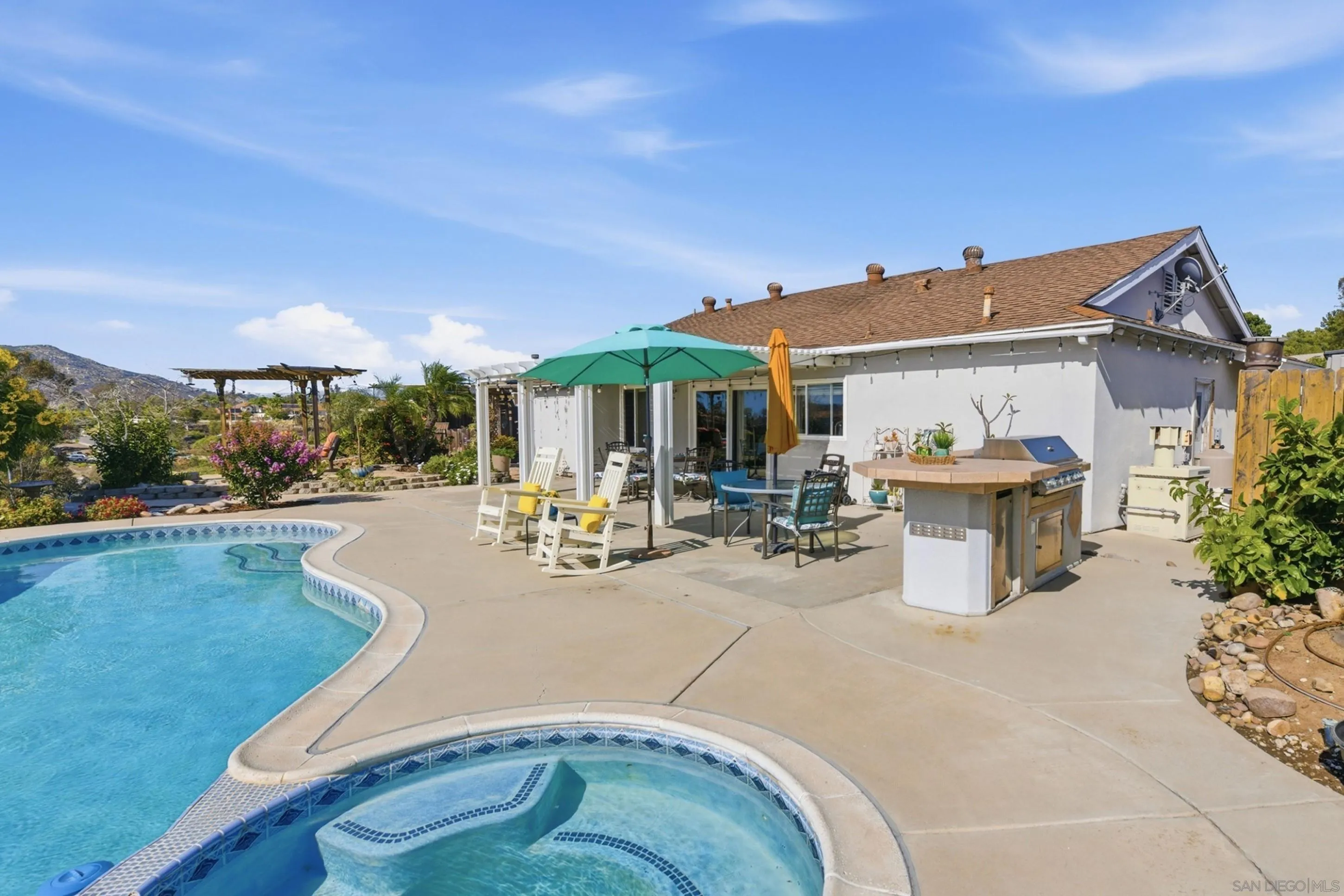 https://cdn.realtyfeed.com/cdn/127/260014144/a7b07ce5b04cee467f125e8211b4f5d7.webp