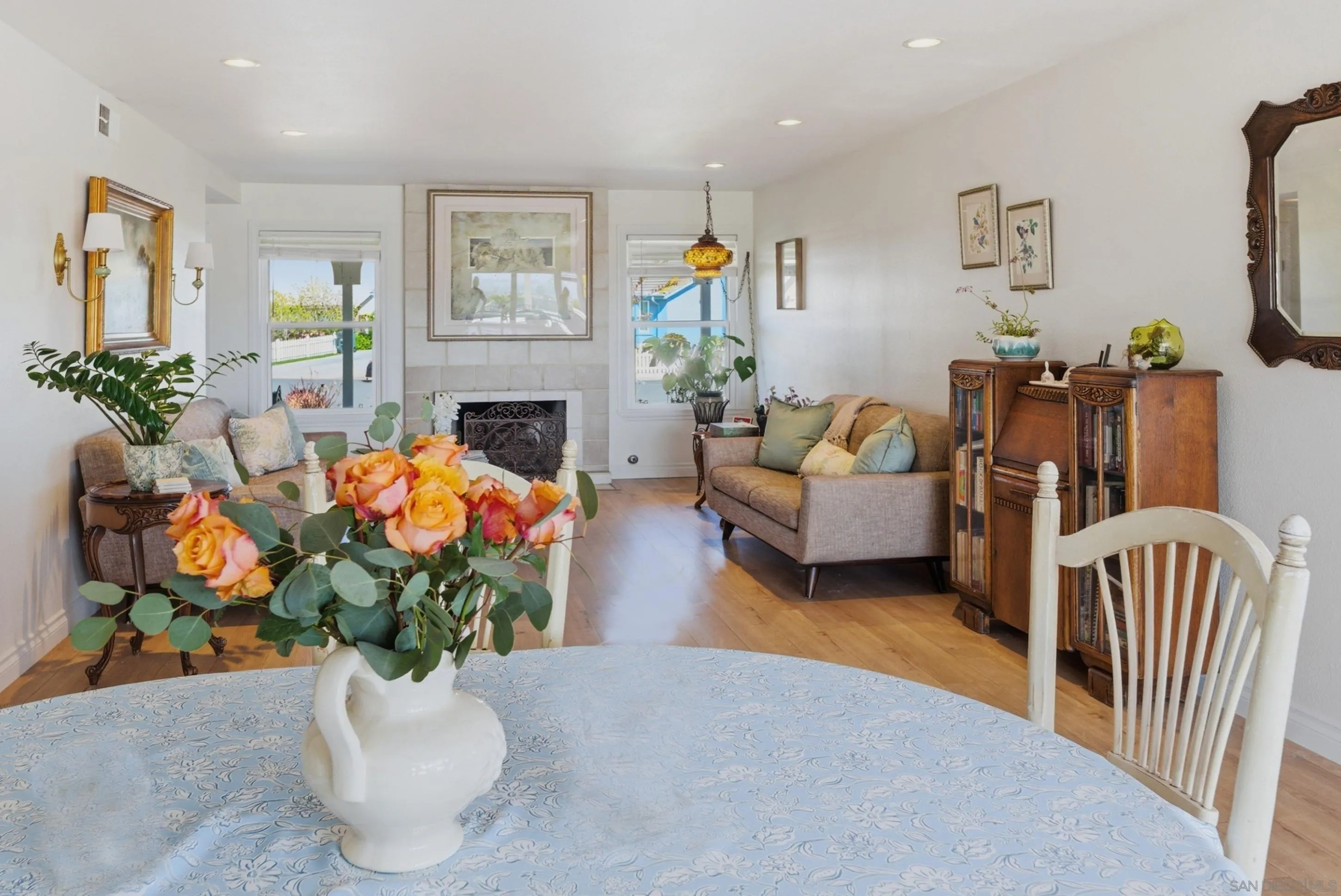 https://cdn.realtyfeed.com/cdn/127/260014144/ffcbe1ad0e1bf0e26825de83841b784c.webp