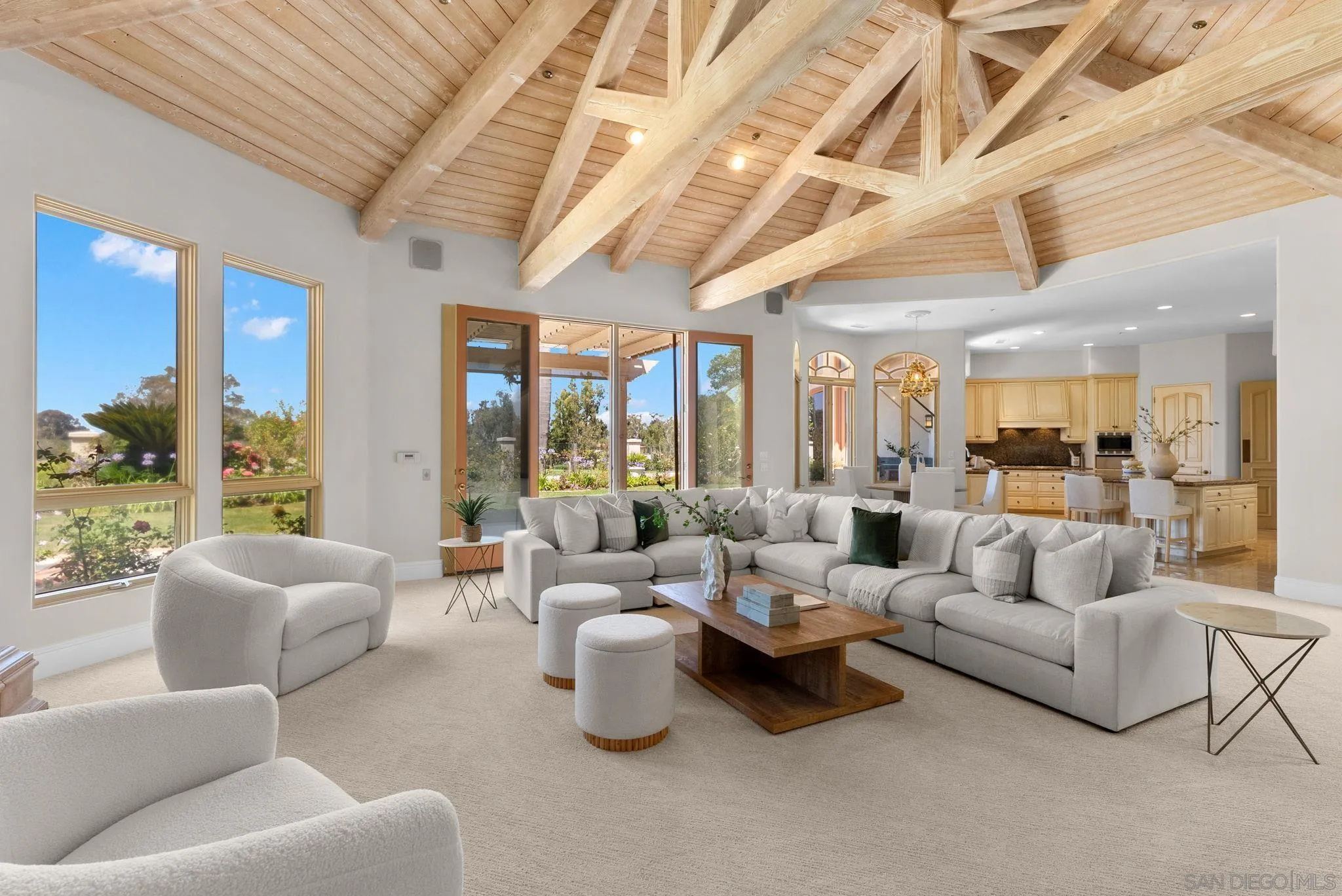 https://cdn.realtyfeed.com/cdn/127/260014145/bdffcd4382a31e21a2d0d0903692a168.webp