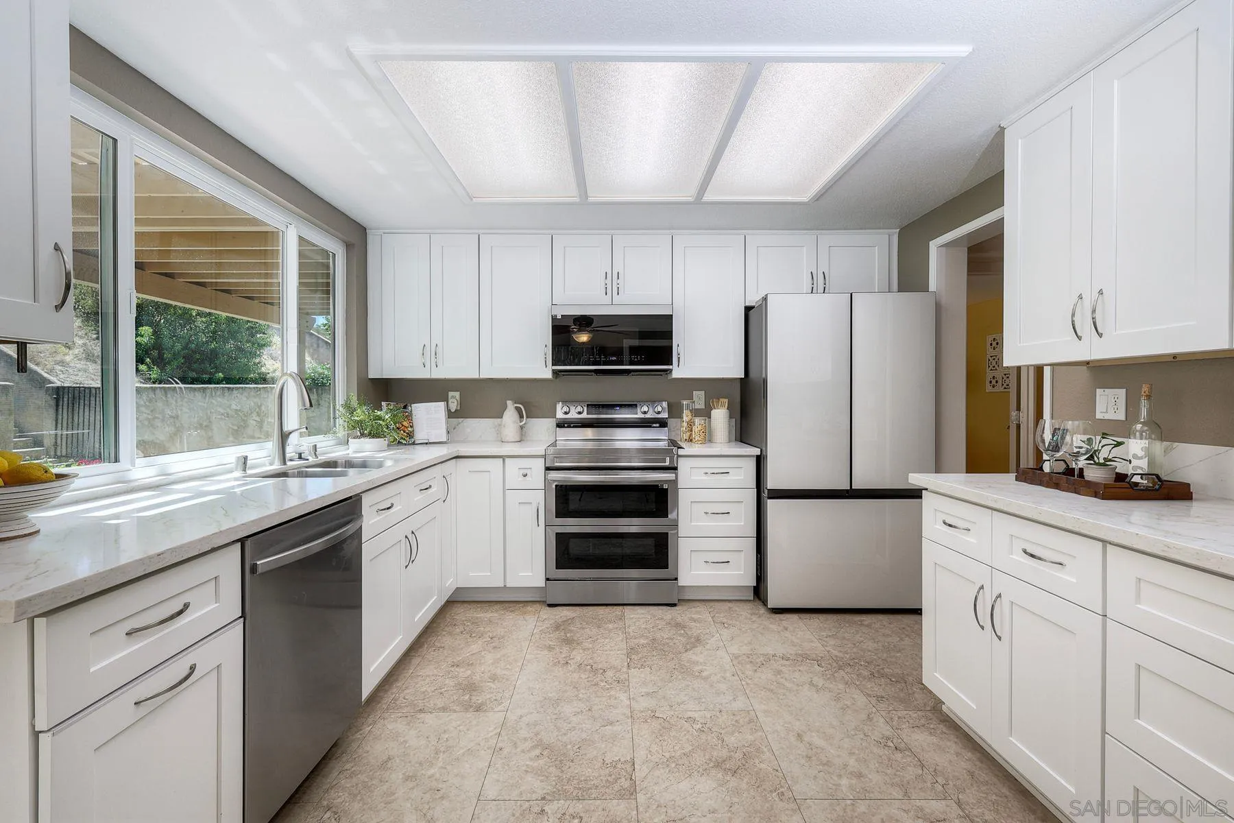 https://cdn.realtyfeed.com/cdn/127/260014146/06be3b8888da49e84fdd2034b7f0b7ab.webp