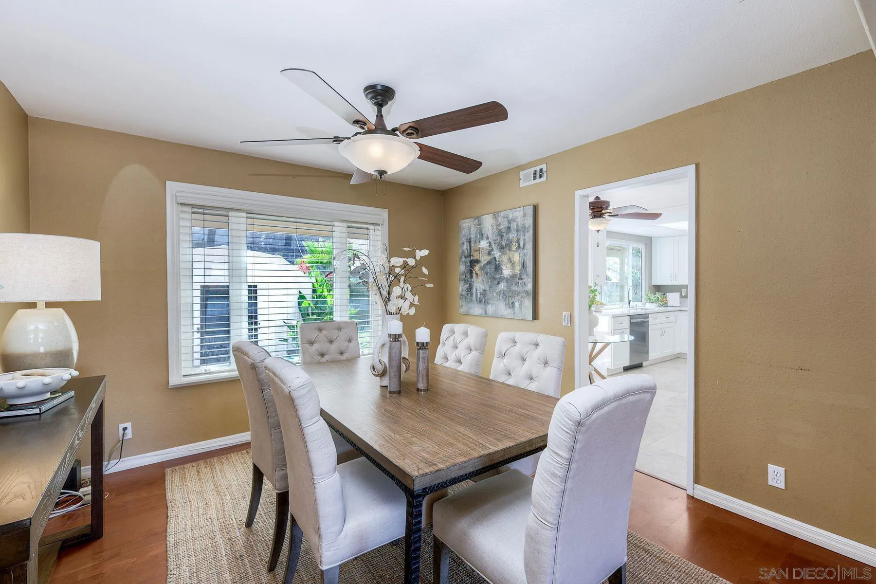 https://cdn.realtyfeed.com/cdn/127/260014146/0dd09243906fd1918972e81a40decc75.webp
