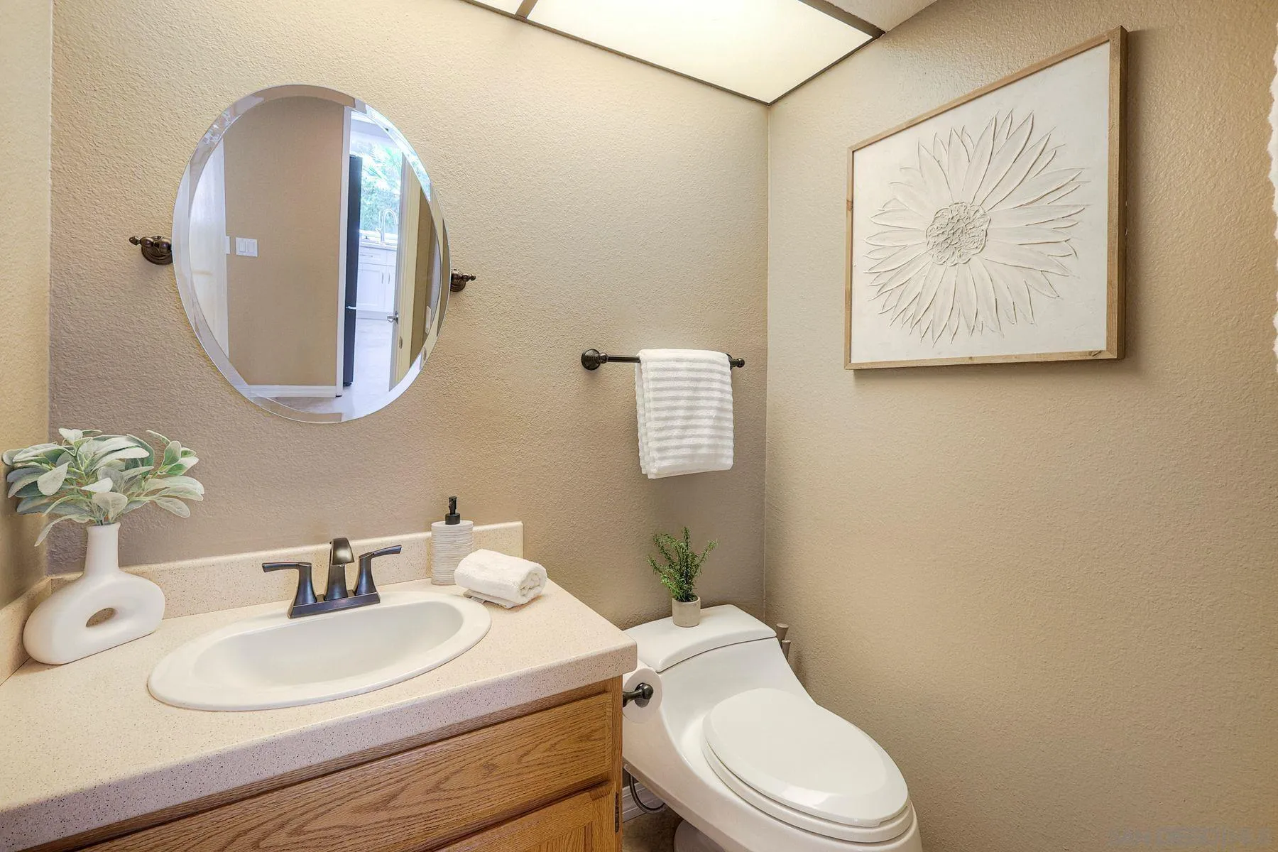 https://cdn.realtyfeed.com/cdn/127/260014146/1139e8ad7b5bf787b74d7c6afb971615.webp