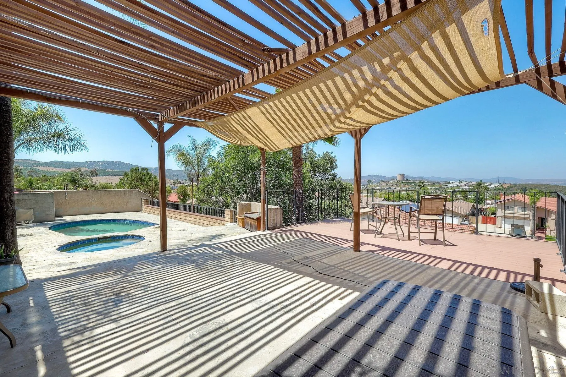 https://cdn.realtyfeed.com/cdn/127/260014146/2c583f258ab71e64351089ac838366e0.webp