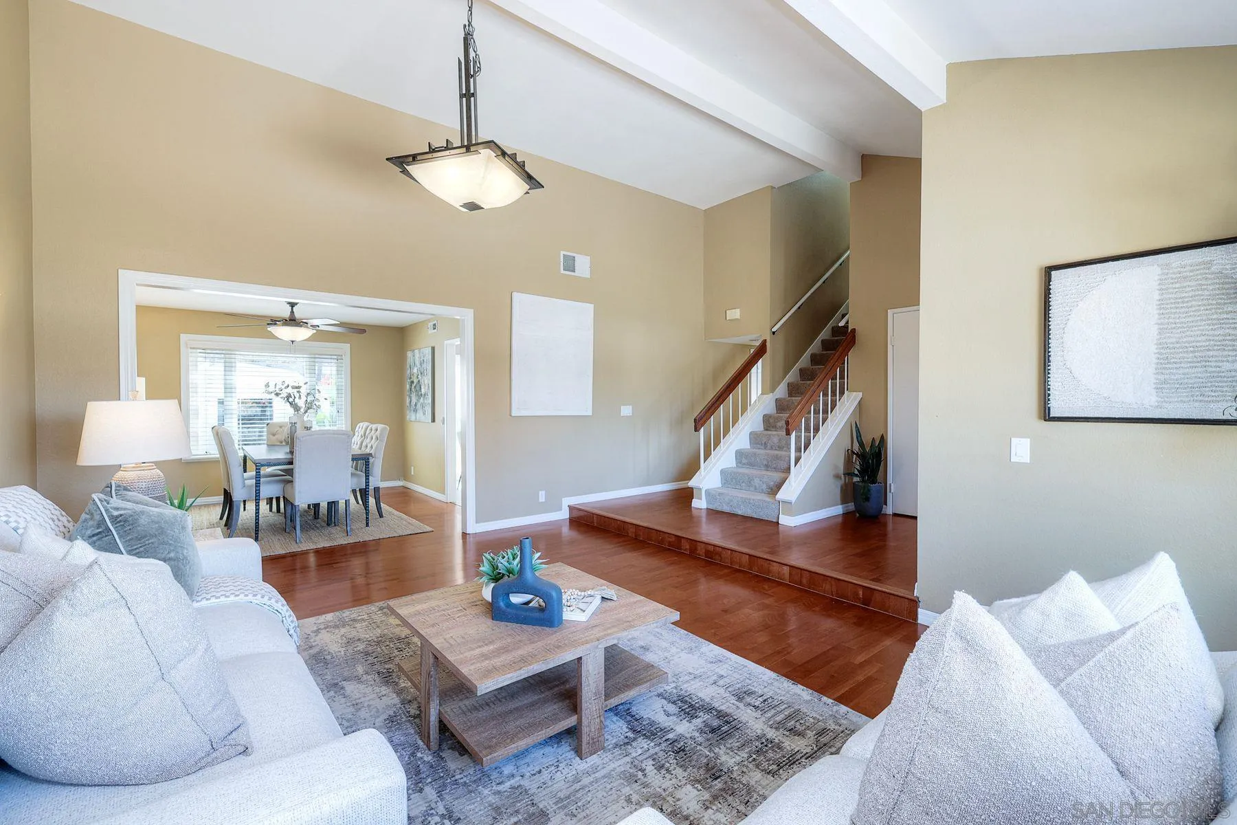 https://cdn.realtyfeed.com/cdn/127/260014146/376659894f737d6871dc6f620c98e9f4.webp