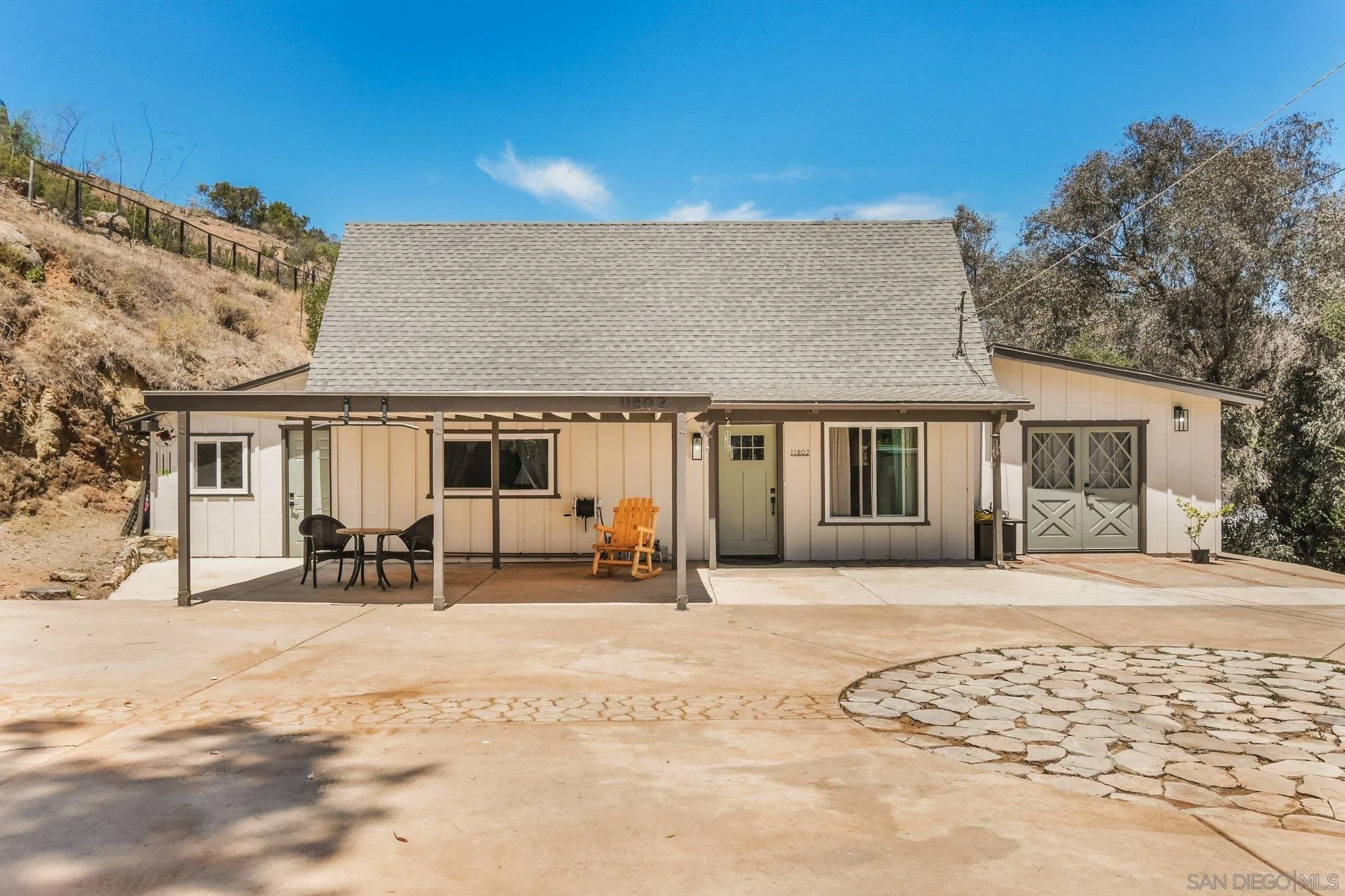 https://cdn.realtyfeed.com/cdn/127/260014147/2e875a266112b2e6ba4eb4d5f787ece1.webp