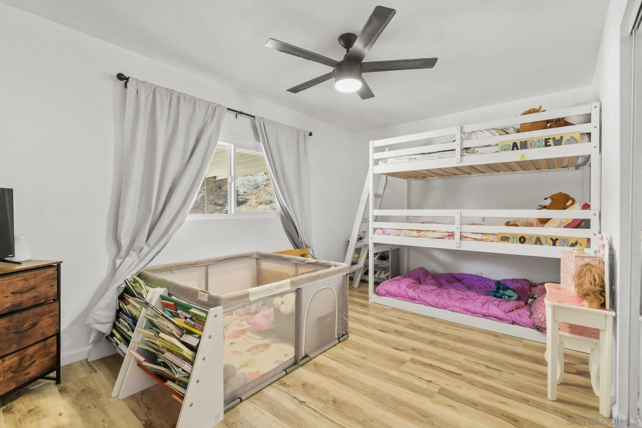 https://cdn.realtyfeed.com/cdn/127/260014147/80b71848392f423cd896333b1d369f8a.webp
