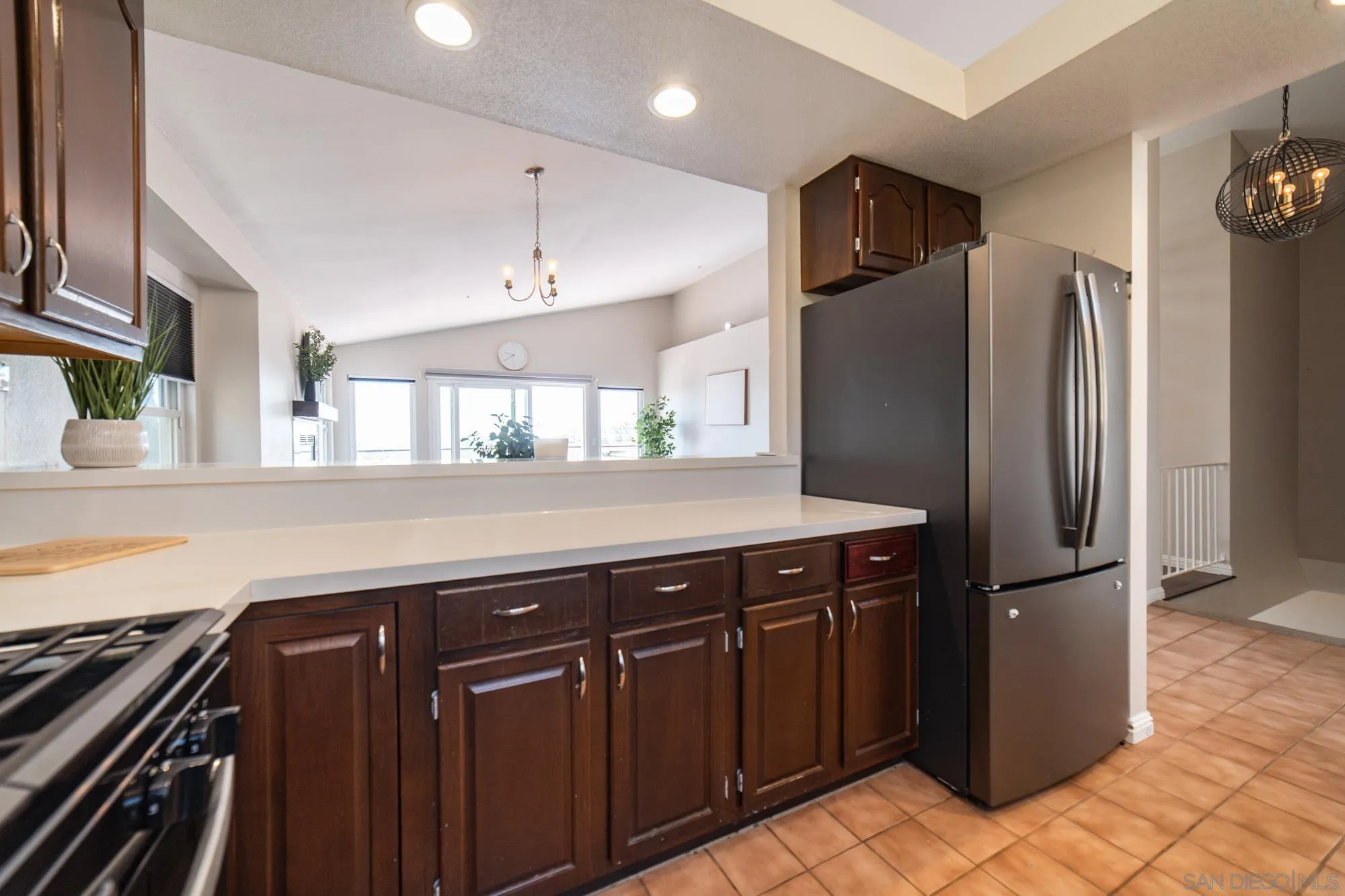https://cdn.realtyfeed.com/cdn/127/260014148/5eb911ed2a36df9803c6275e48cec3c6.webp
