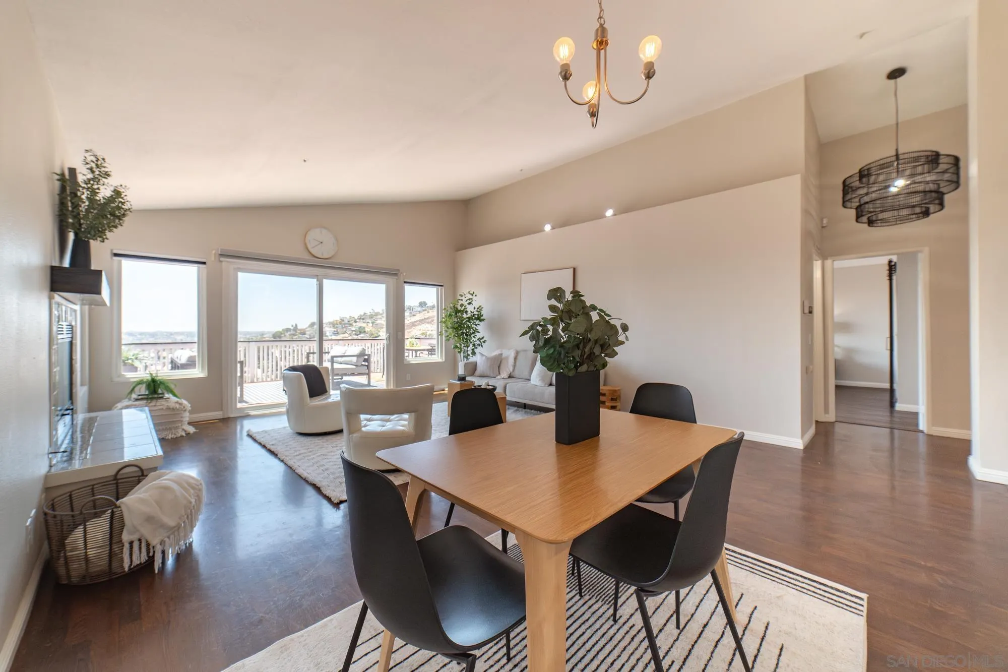 https://cdn.realtyfeed.com/cdn/127/260014148/a1ada75851f93543e277522e79aa3417.webp