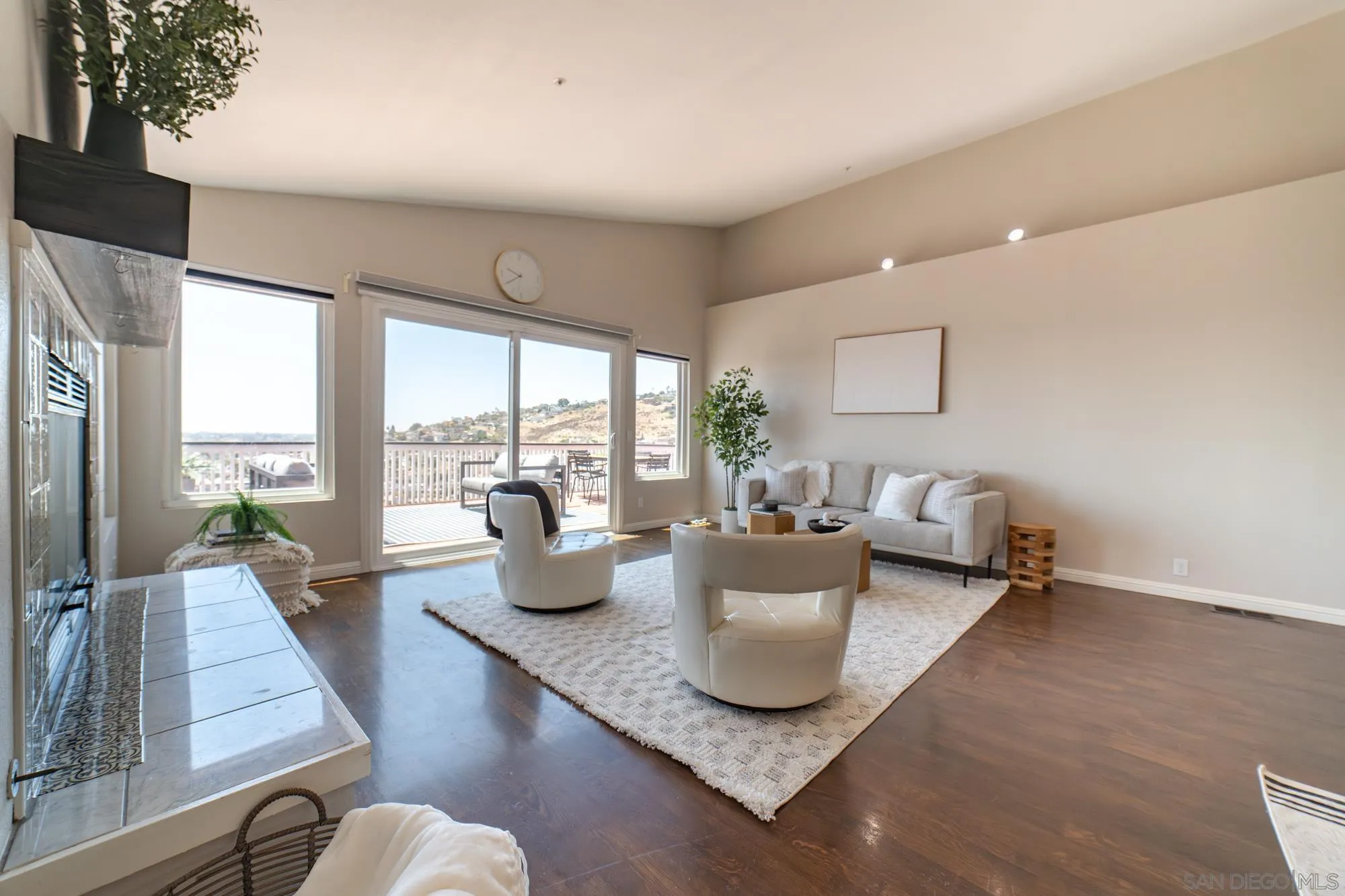 https://cdn.realtyfeed.com/cdn/127/260014148/c843c0c6975039e9b03a34fea0bf7522.webp