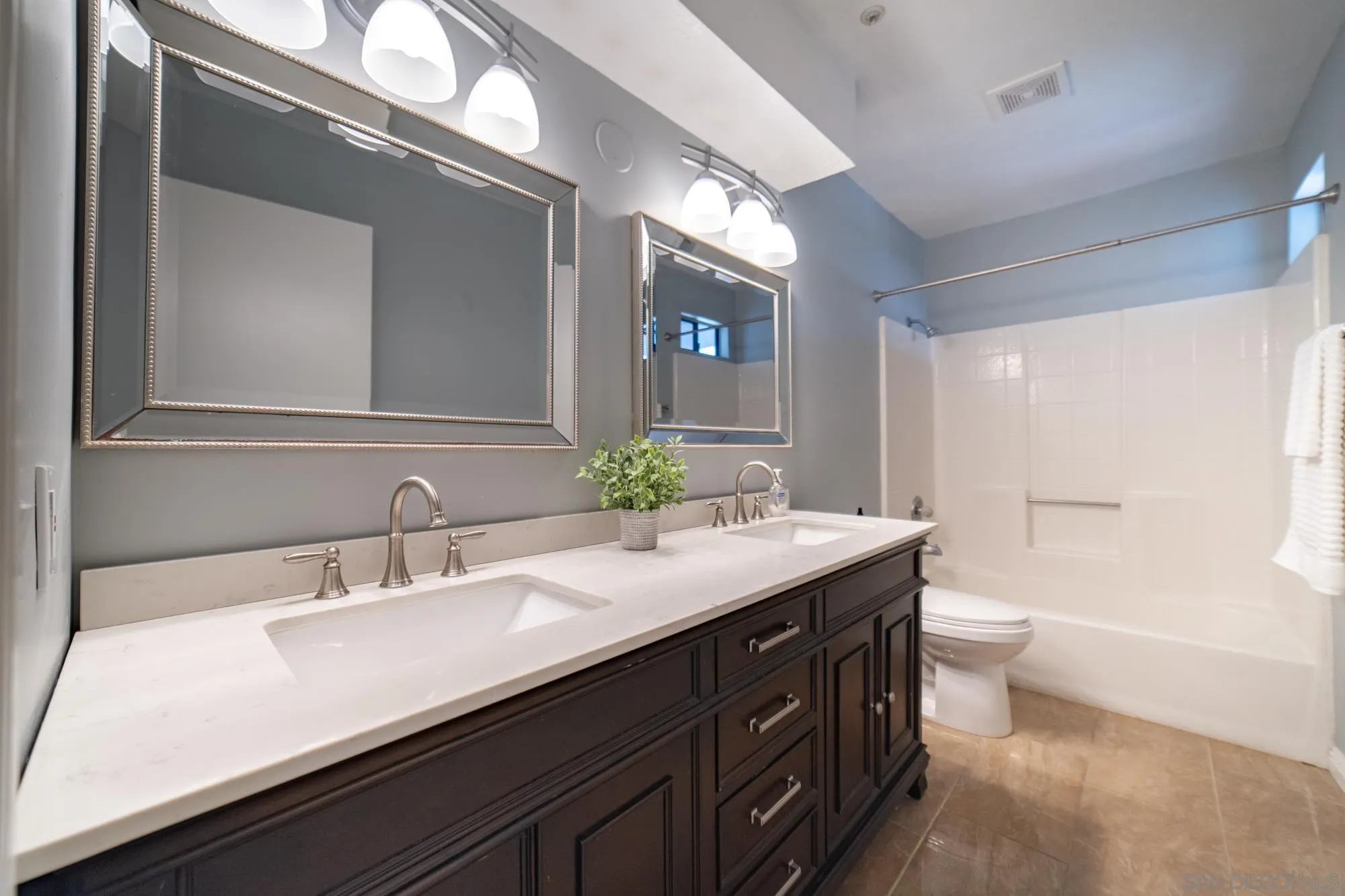 https://cdn.realtyfeed.com/cdn/127/260014148/d34a03673b7ee00b03b7bafac650672a.webp