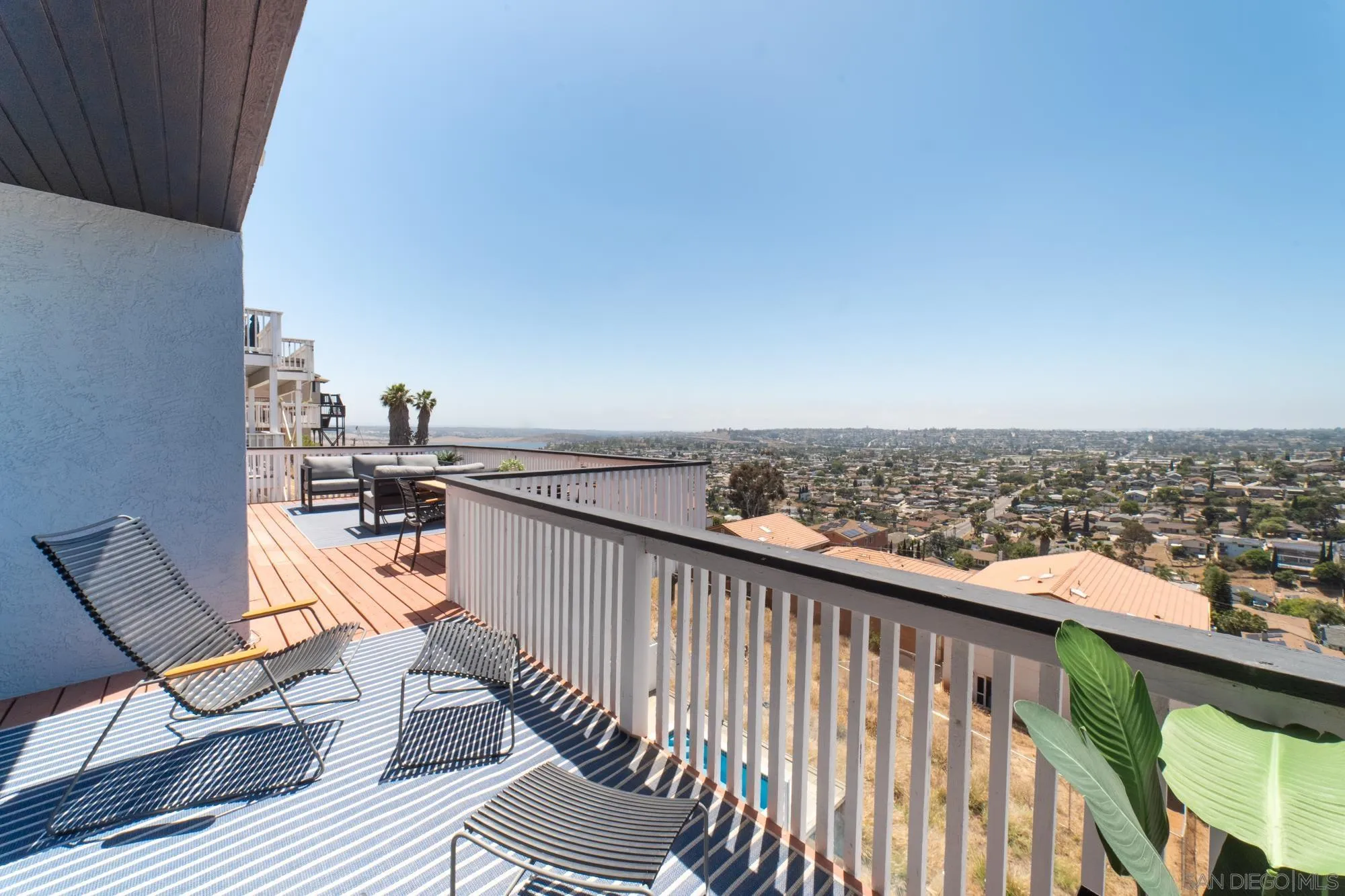 https://cdn.realtyfeed.com/cdn/127/260014148/d73ecfab0bcb68e38fced235d0a5d6b9.webp