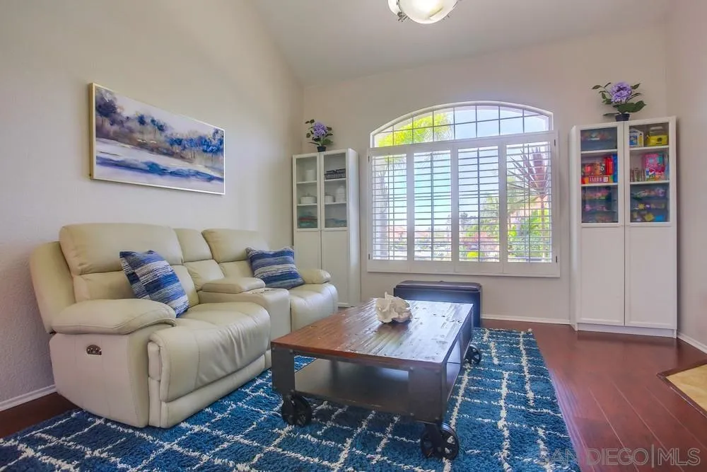 https://cdn.realtyfeed.com/cdn/127/260014151/73a411290e05f6da4a174ebc501e2d38.webp