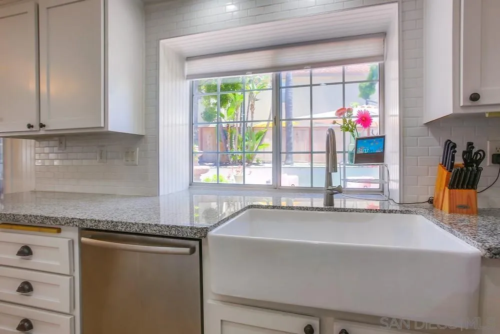 https://cdn.realtyfeed.com/cdn/127/260014151/f443c807921f3224dde904c9b93663b1.webp