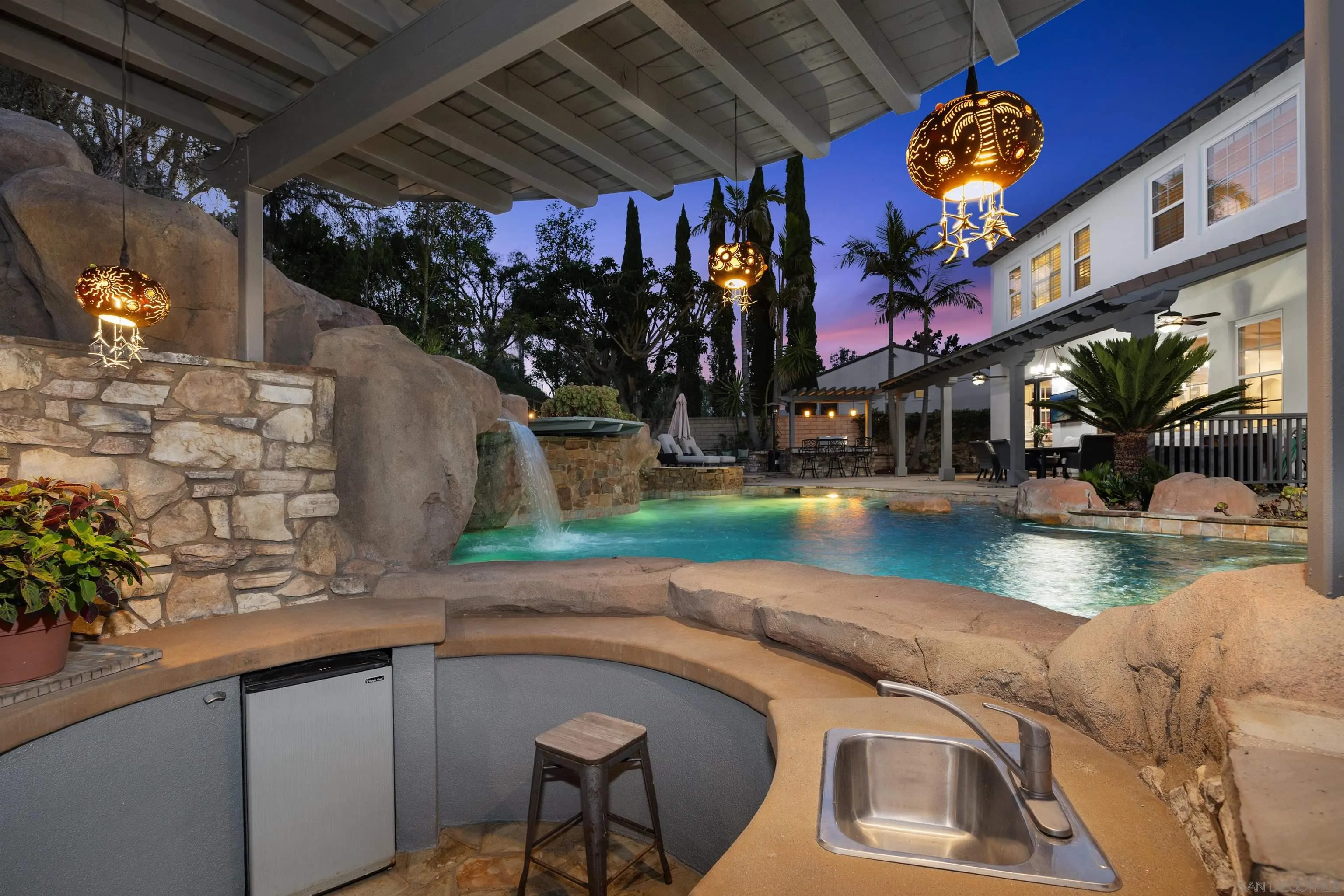https://cdn.realtyfeed.com/cdn/127/260014152/154060e6902fe18f8219a7a10b663ade.webp