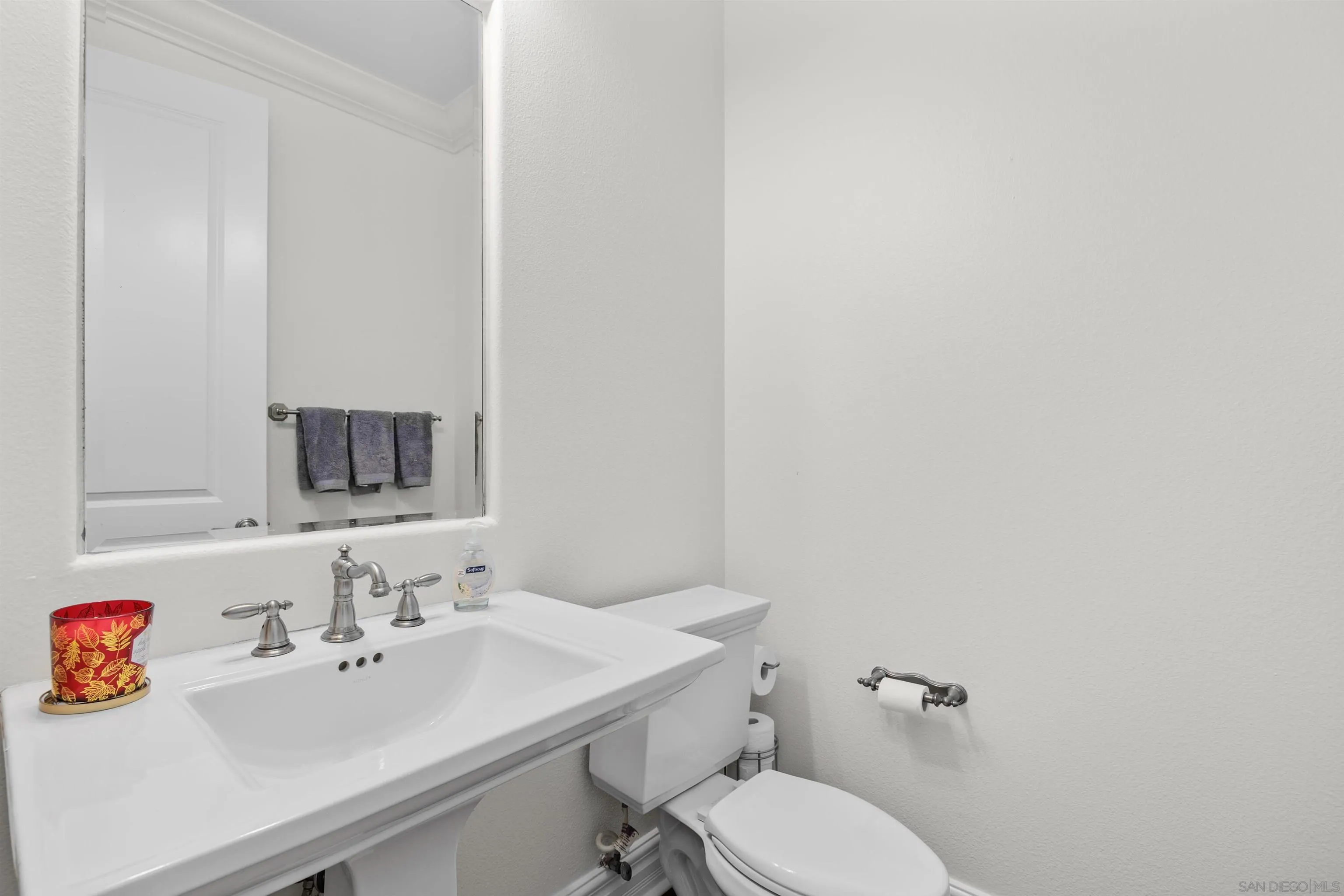 https://cdn.realtyfeed.com/cdn/127/260014152/491a46096248febb5ea3bf7631e91999.webp