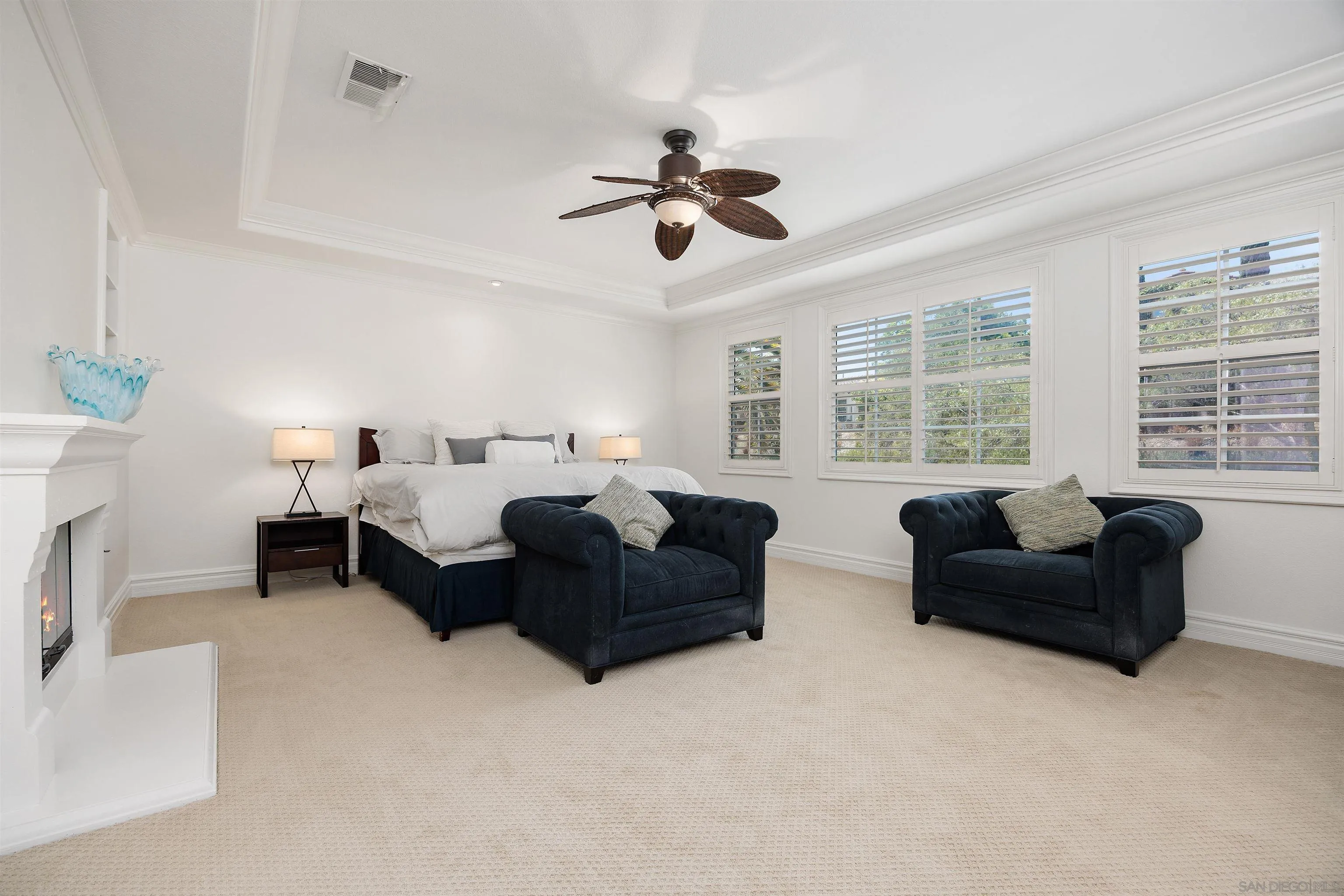 https://cdn.realtyfeed.com/cdn/127/260014152/4feb406e1f45db691fa397af585fe790.webp
