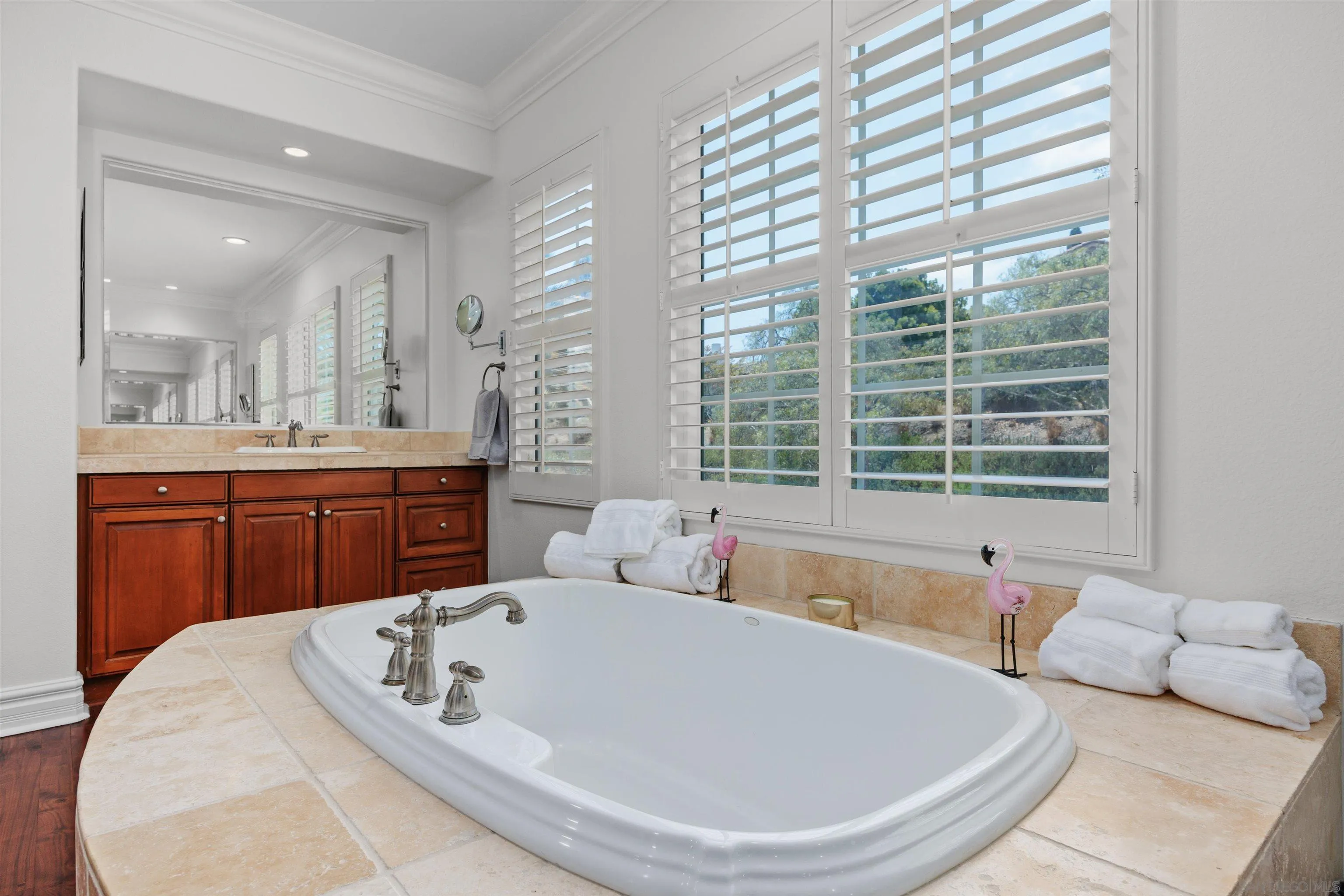 https://cdn.realtyfeed.com/cdn/127/260014152/65d352794b6a599c4187b7ad815860e1.webp