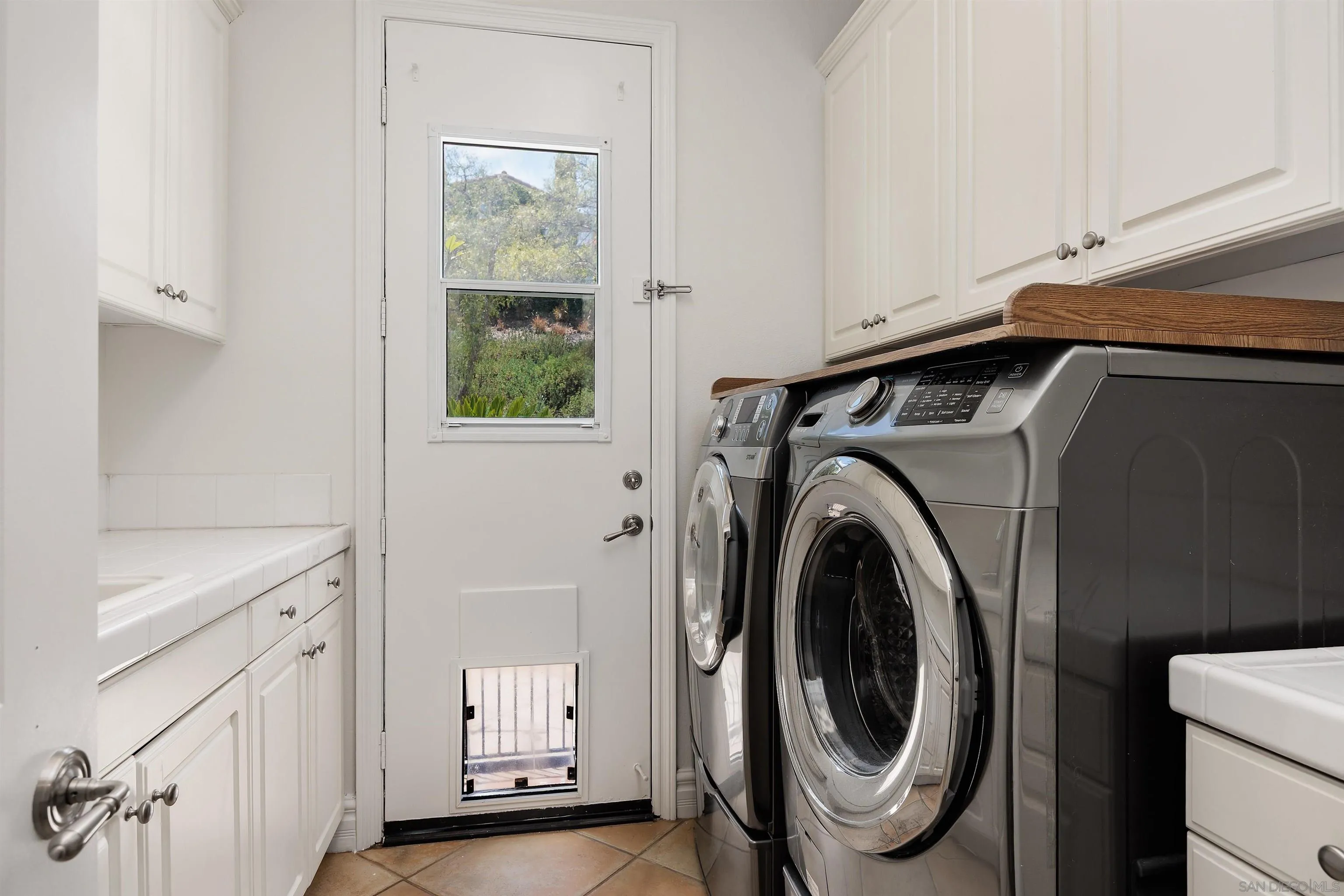 https://cdn.realtyfeed.com/cdn/127/260014152/afea6478d847f875951cb225ac5dd744.webp