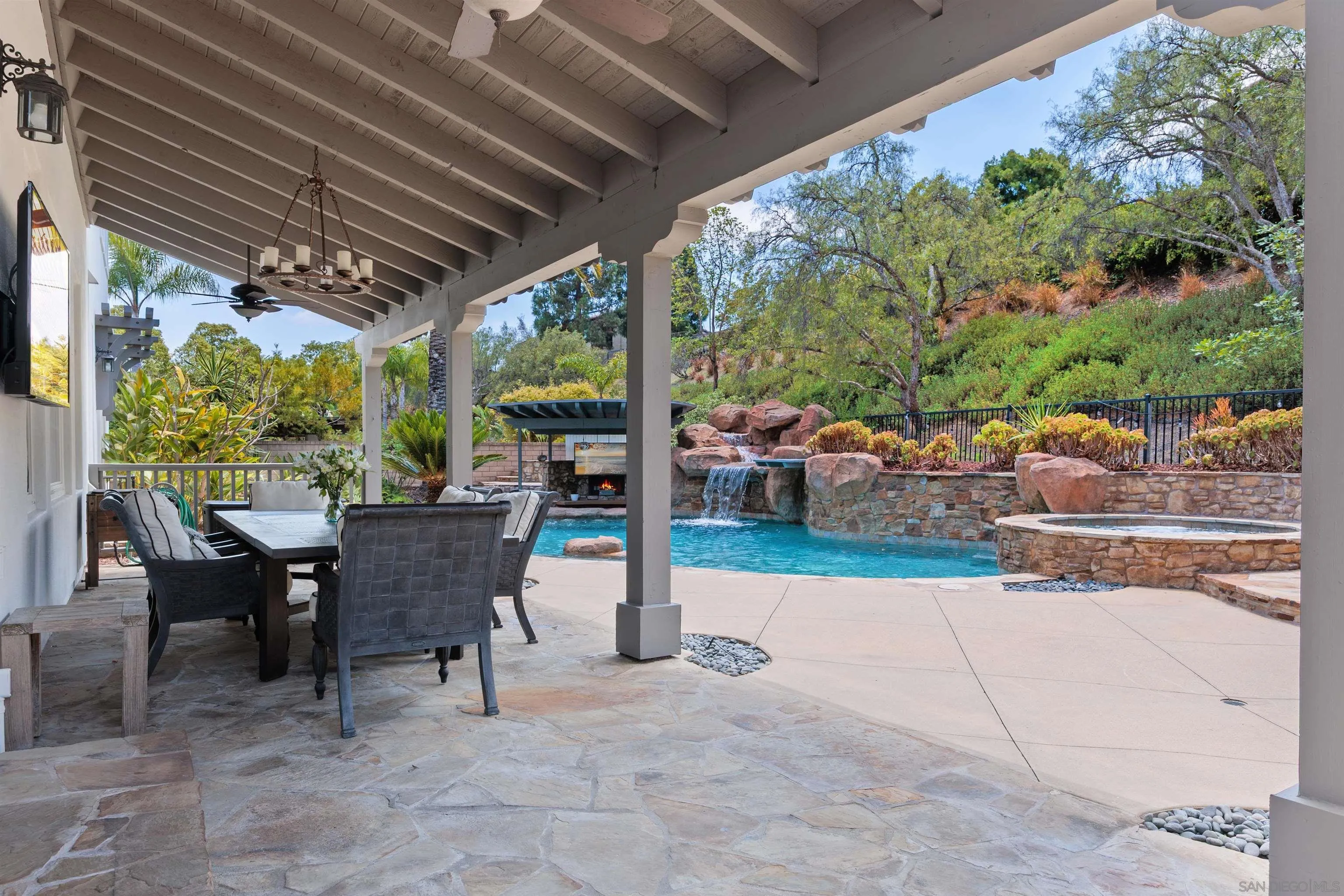 https://cdn.realtyfeed.com/cdn/127/260014152/f8951fa8768784efcd03271a17aa0155.webp